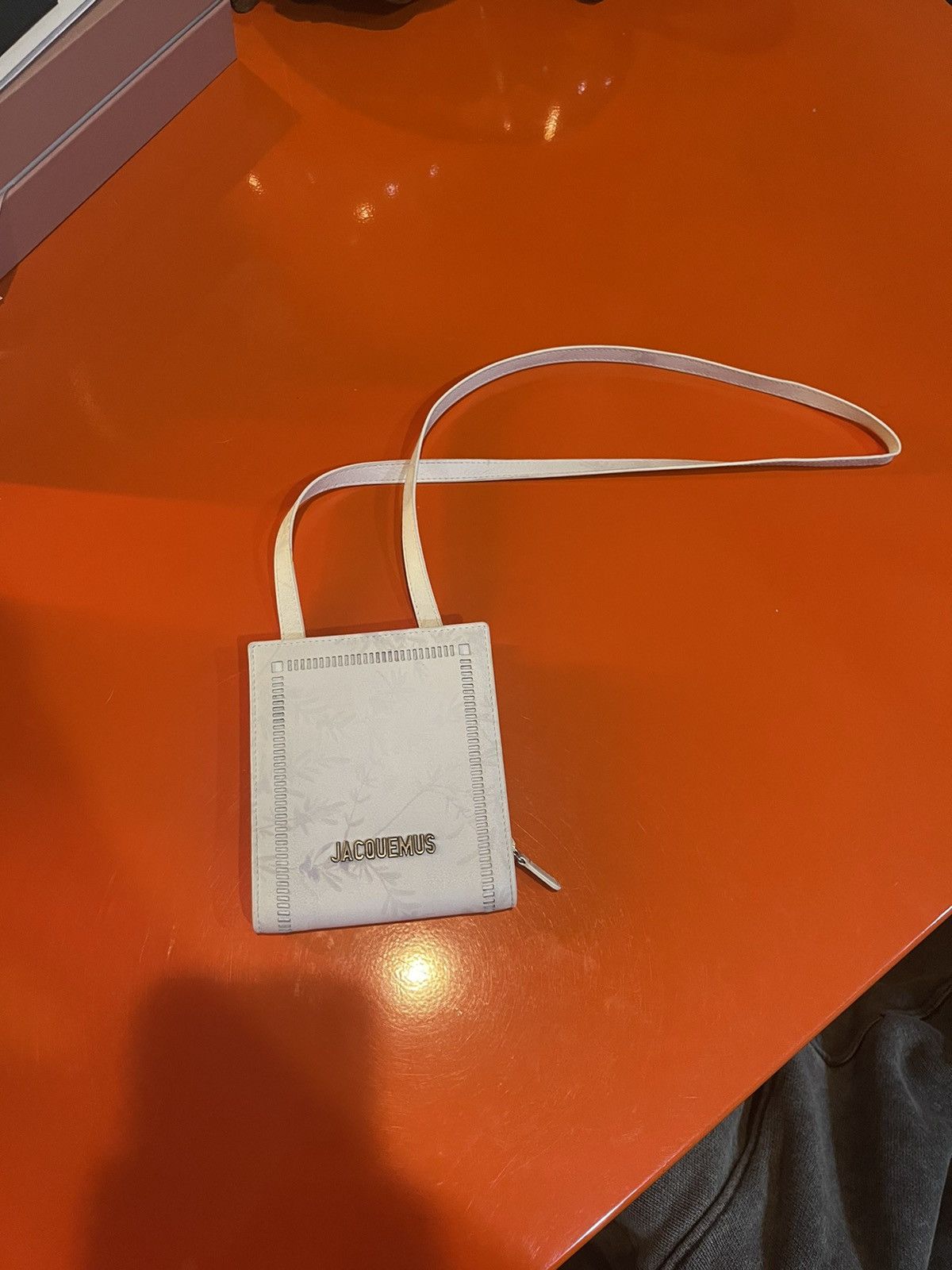 jaquemus - le gadjo- Neck wallet