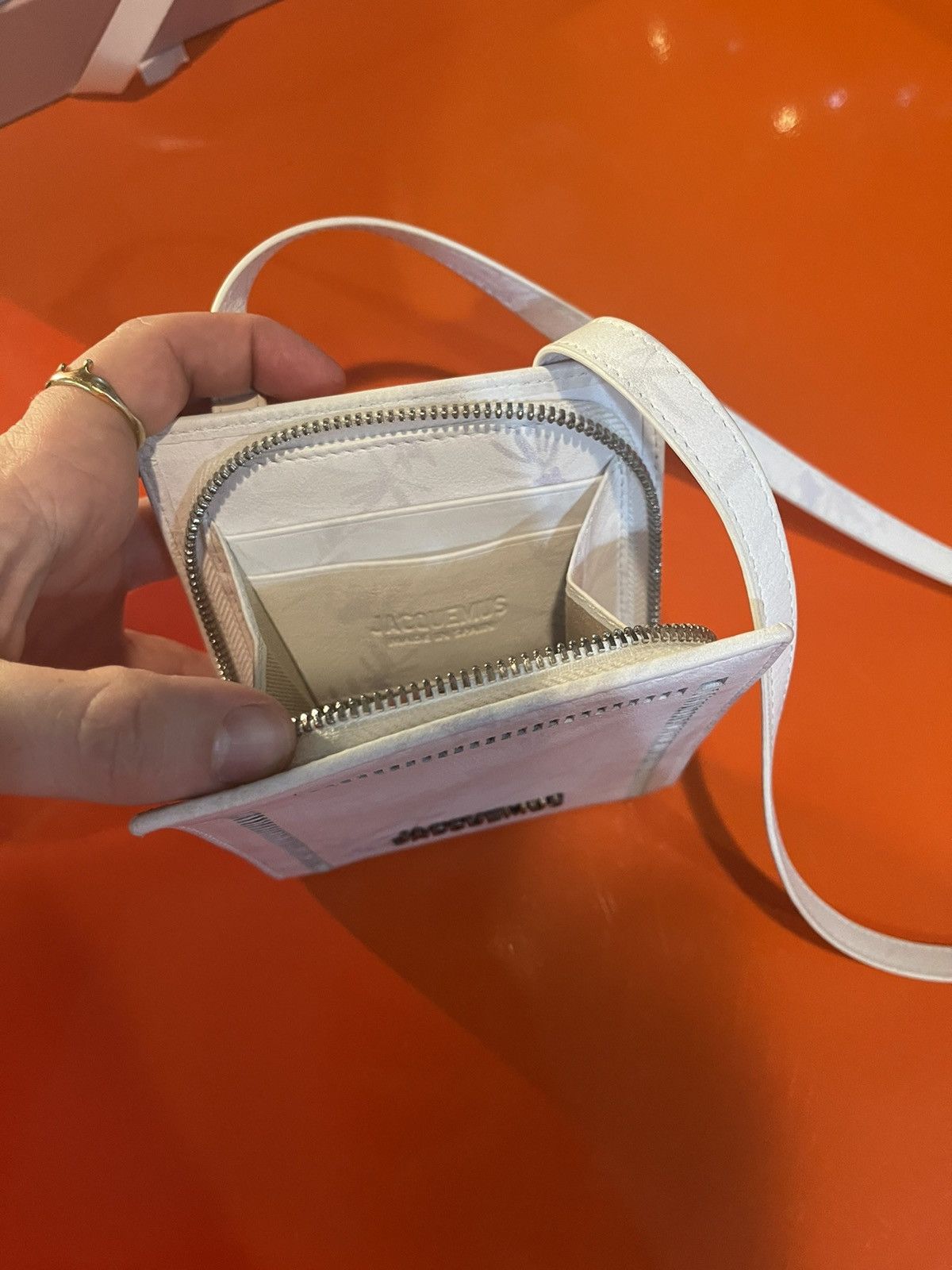 jaquemus - le gadjo- Neck wallet