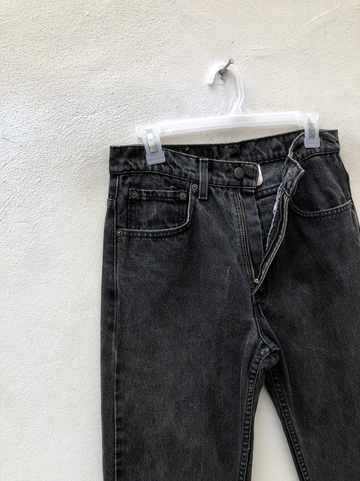 Levi's × Vintage Vintage 1995 Levi’s 505 Straight Leg Faded Black Denim Jeans Size US 31 - 5 Thumbnail