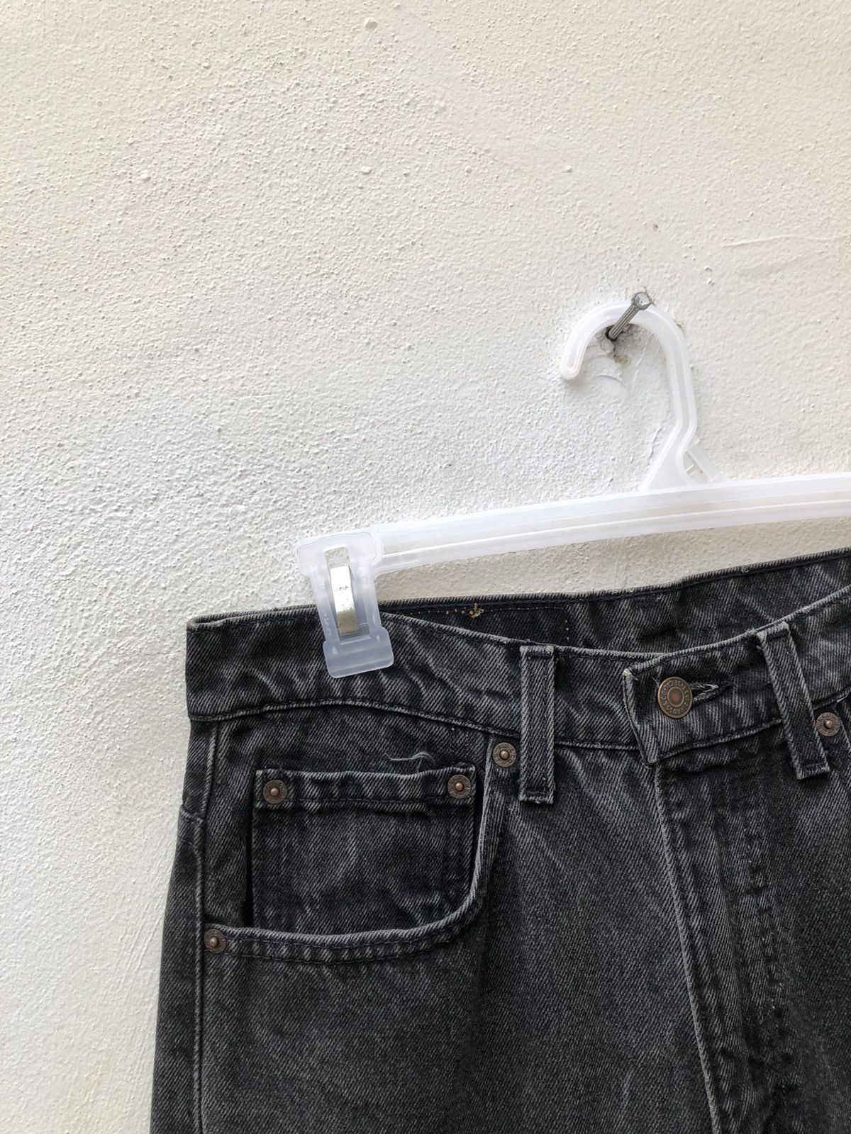 Levi's × Vintage Vintage 1995 Levi’s 505 Straight Leg Faded Black Denim Jeans Size US 31 - 4 Thumbnail