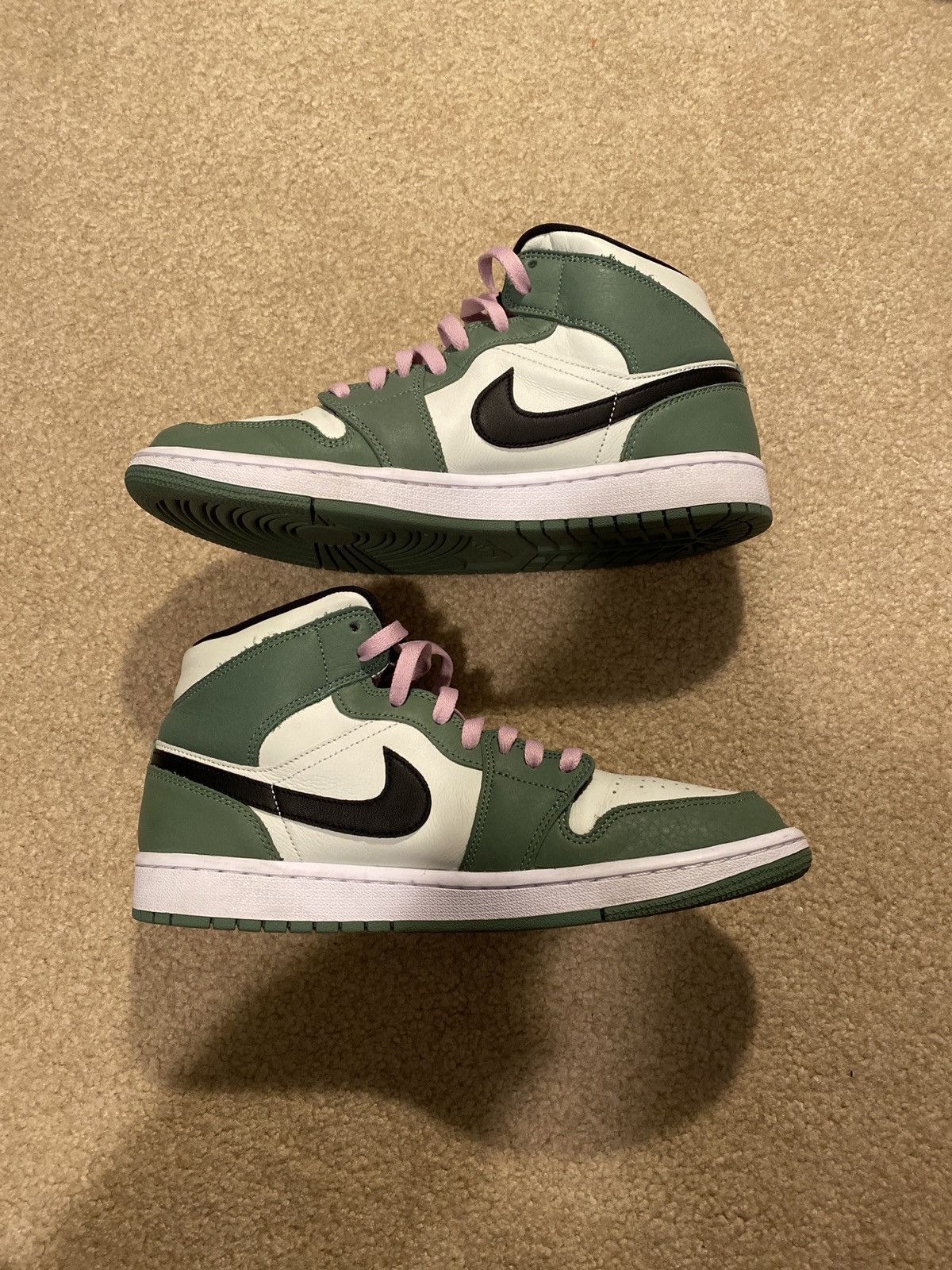 Jordan Brand × Nike Jordan 1 Mid “Dutch Green” Size US 10 / EU 43 - 3 Thumbnail