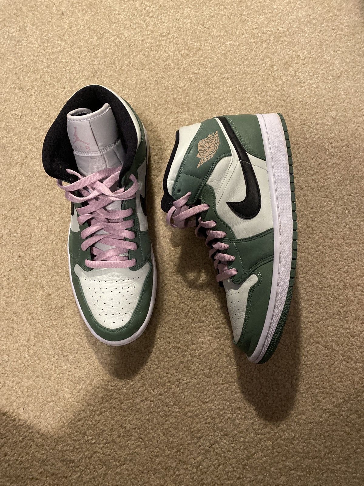 Jordan Brand × Nike Jordan 1 Mid “Dutch Green” Size US 10 / EU 43 - 1 Thumbnail