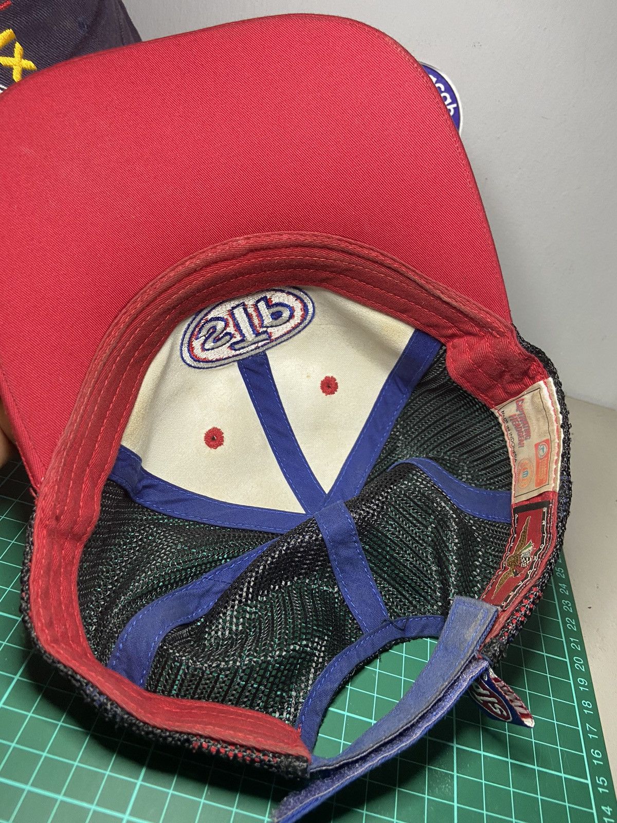 NASCAR STP 43 RACING VINTAGE TRUCKER HAT MADE IN INDONESIA Size ONE SIZE - 7 Thumbnail