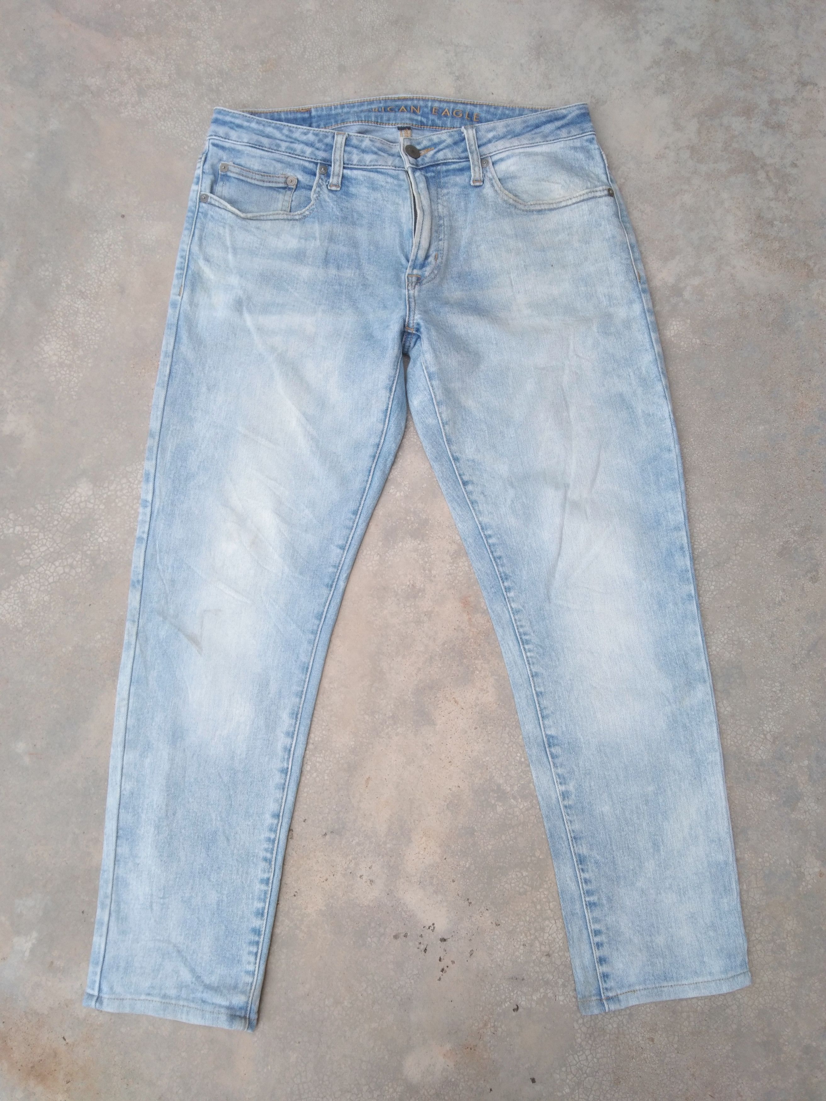 Pantalon Homme American Eagle Outfitters - Taille 32 X 30 (réel) - Coupe Slim Droit, Couleur Marron - 98% Coton, 2% élasthanne - Occasion Très Bon état
