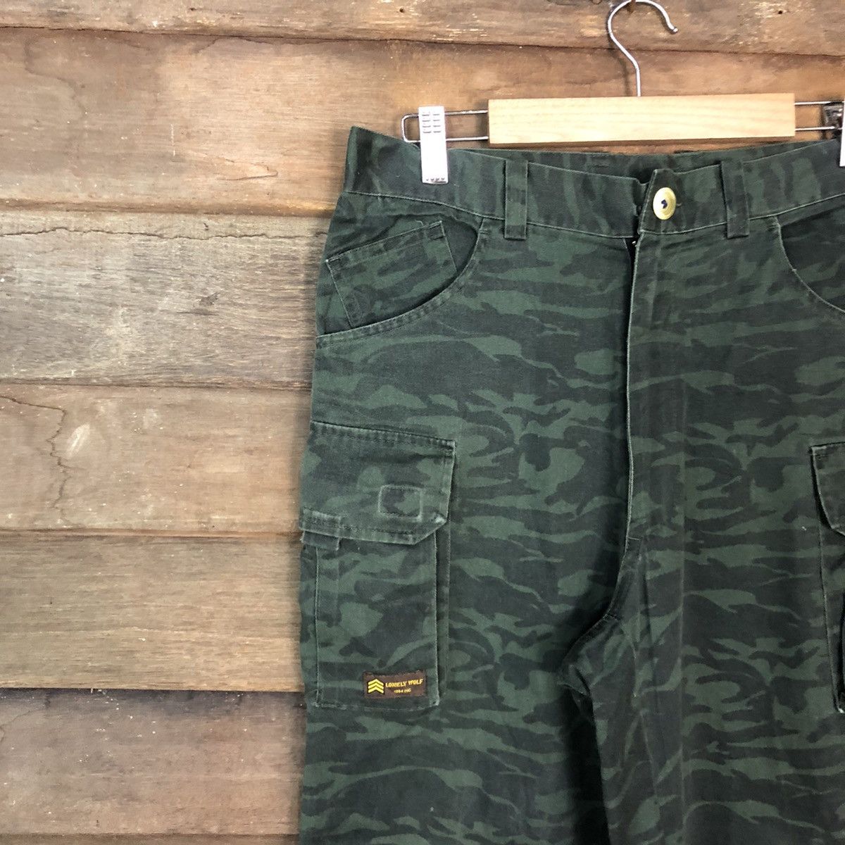 LONE WOLF Vintage Lonely wolf green Camo cargo pants Size US 29 - 6 Thumbnail