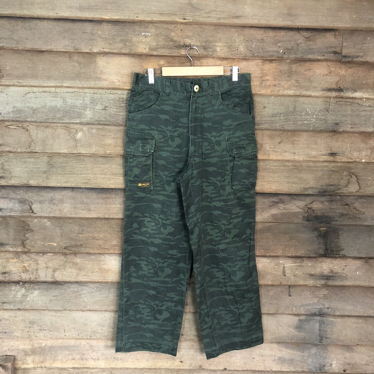 LONE WOLF Vintage Lonely wolf green Camo cargo pants Size US 29 - 1 Thumbnail