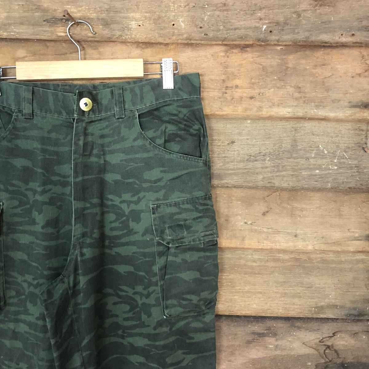 LONE WOLF Vintage Lonely wolf green Camo cargo pants Size US 29 - 5 Thumbnail