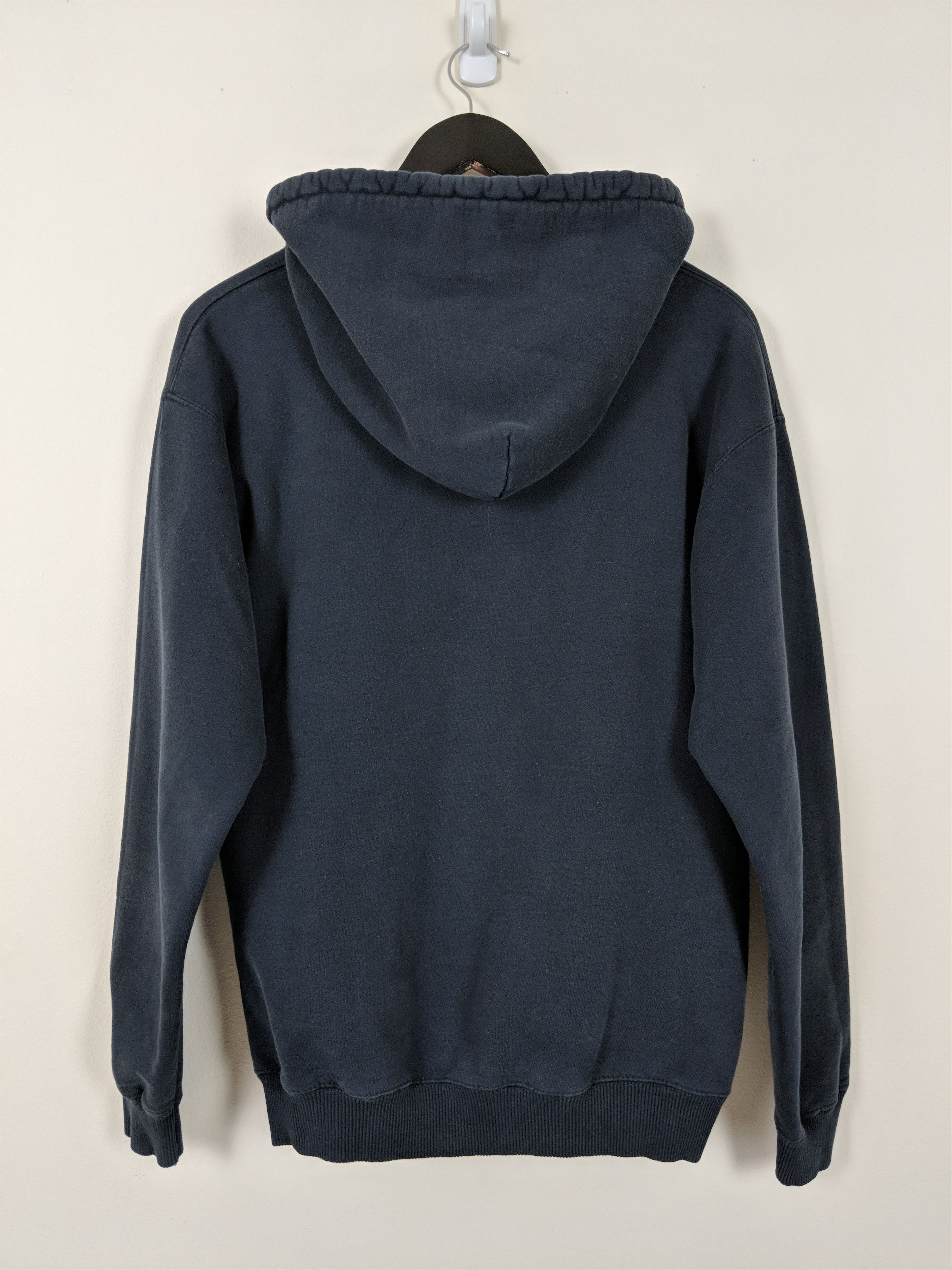 Nike Vintage 90s Nike Big Center Swoosh Faded Black Hoodie Size US M / EU 48-50 / 2 - 6 Thumbnail