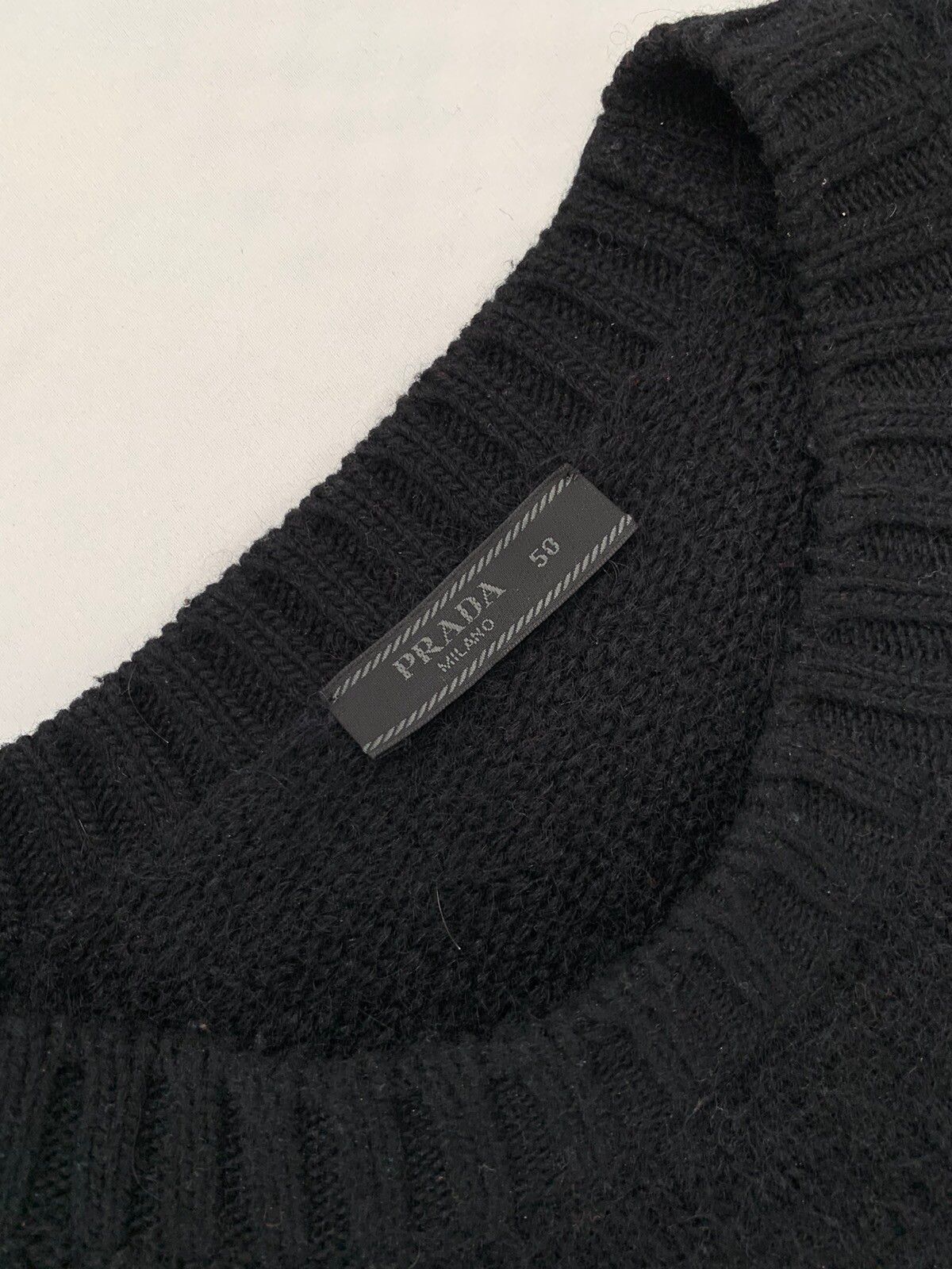 Prada FW2017 mohair wool knit red black Size US M / EU 48-50 / 2 - 6 Thumbnail