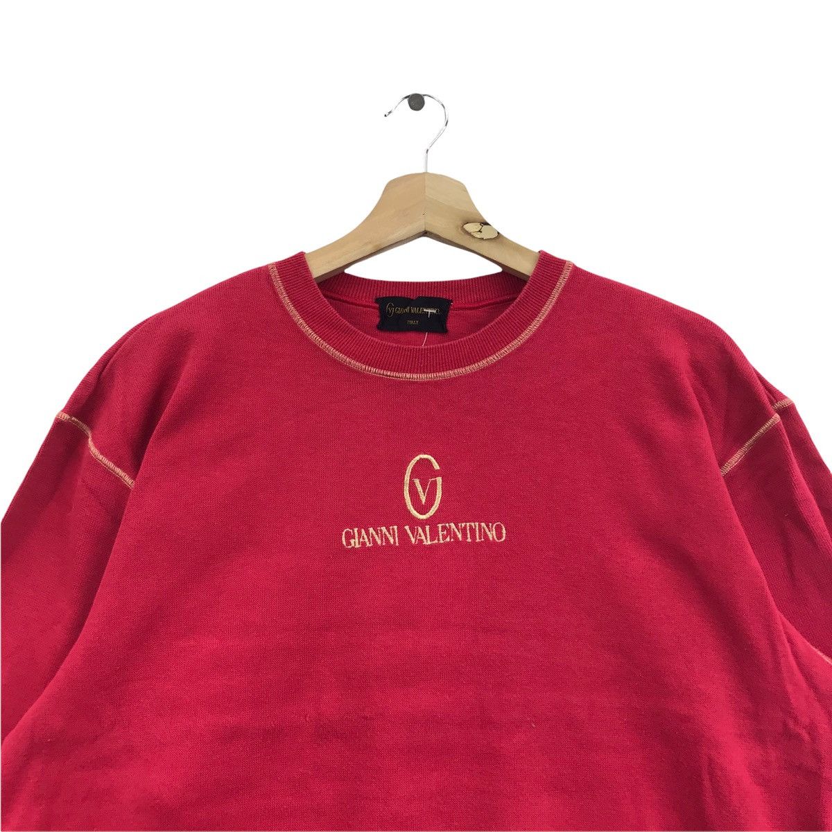 Vintage GIANNI VALENTINO Center Logo Embroidered Sweatshirt Gold Size US M / EU 48-50 / 2 - 2 Thumbnail