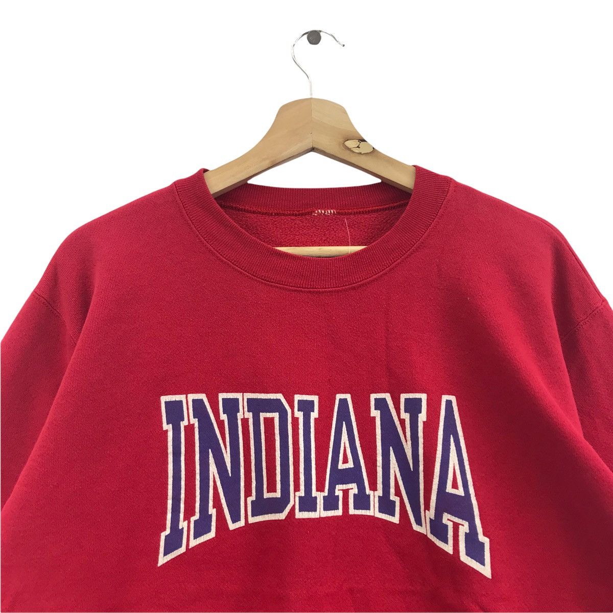 Vintage Vintage 90s INDIANA UNIVERSITY USA Red Sweatshirt Size US L / EU 52-54 / 3 - 2 Thumbnail