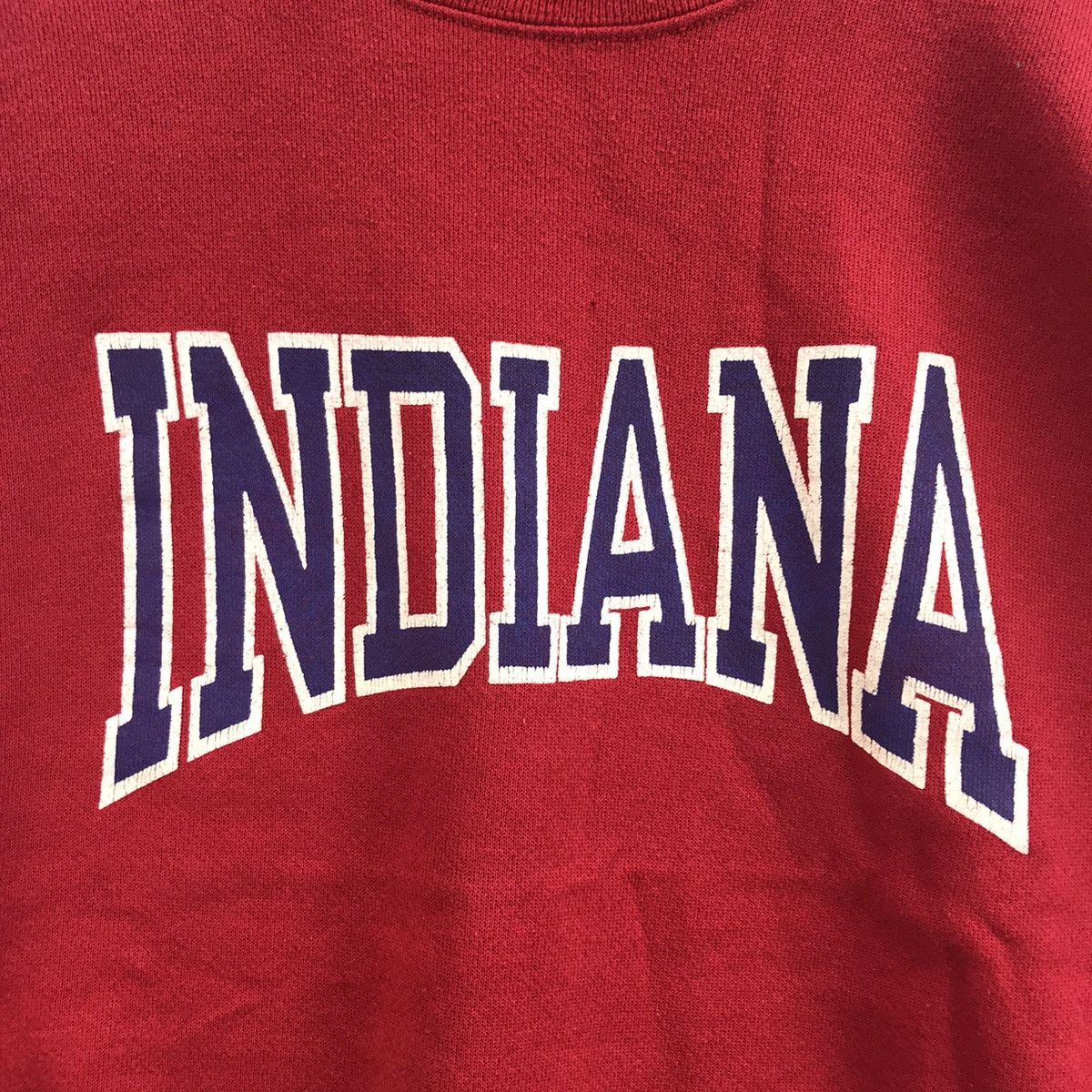 Vintage Vintage 90s INDIANA UNIVERSITY USA Red Sweatshirt Size US L / EU 52-54 / 3 - 3 Thumbnail