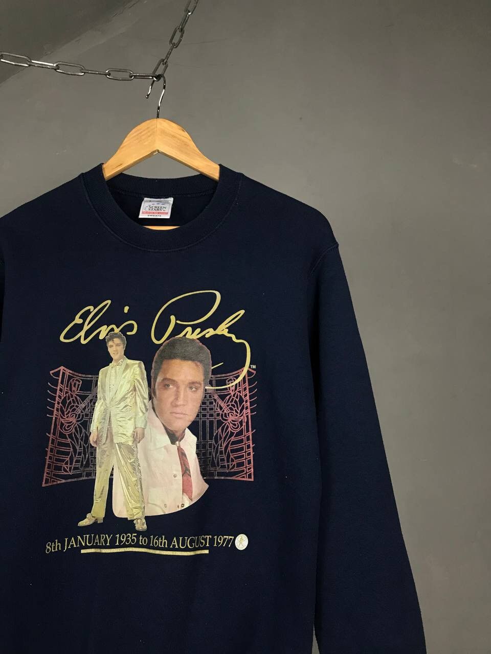 Band Tees Elvis Presley 2002 American vintage rock band sweatshirt Size US S / EU 44-46 / 1 - 2 Thumbnail