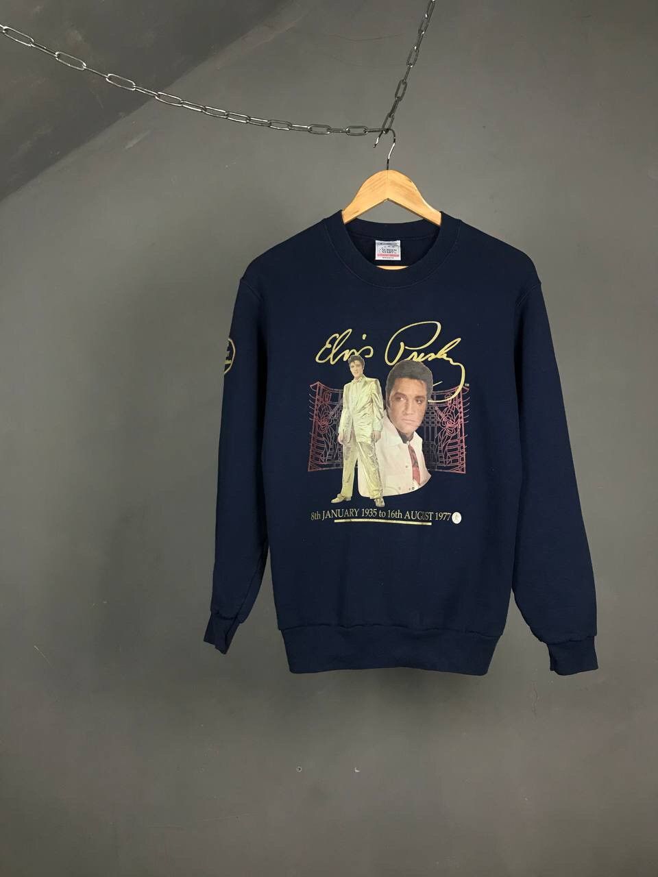 Band Tees Elvis Presley 2002 American vintage rock band sweatshirt Size US S / EU 44-46 / 1 - 1 Thumbnail
