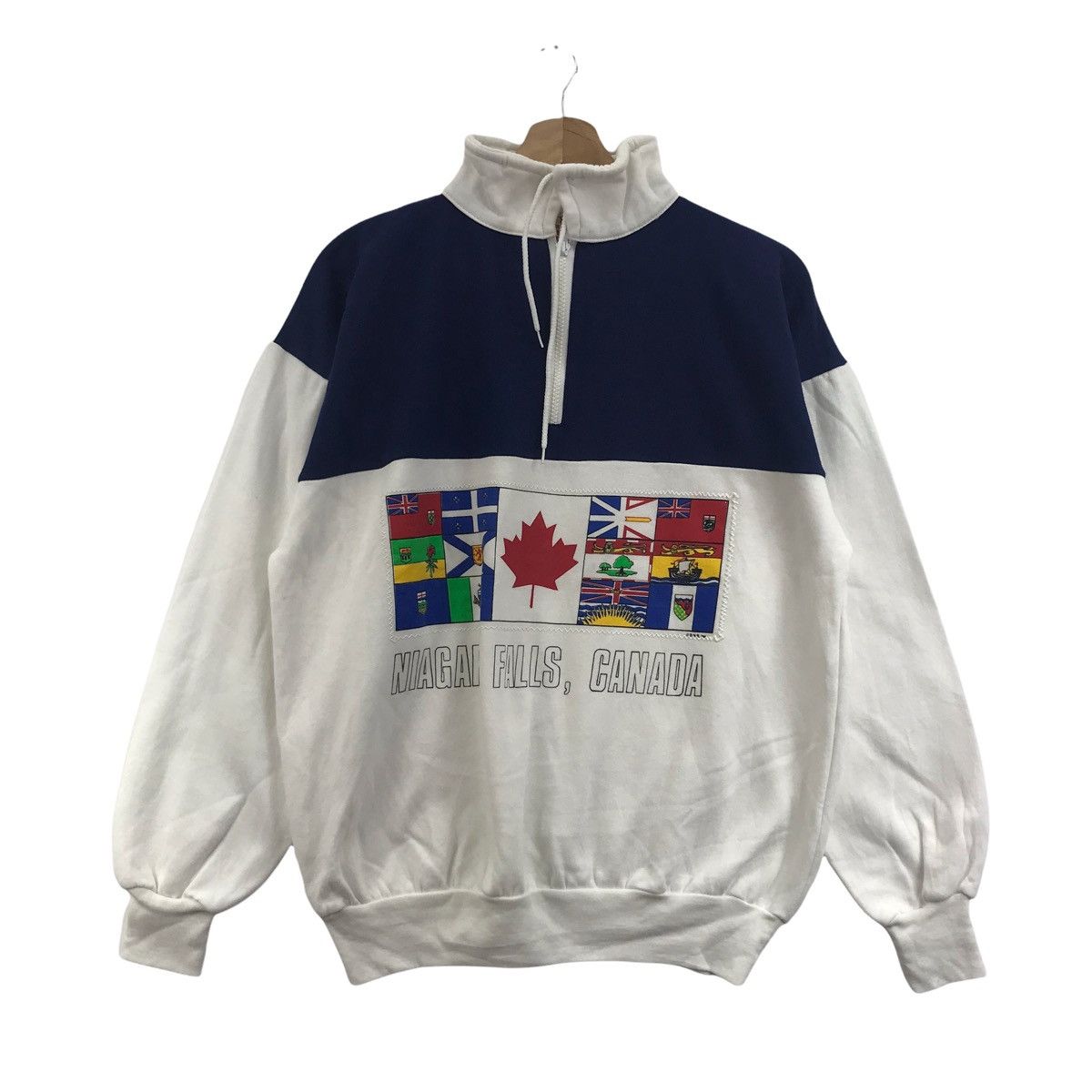 Vintage Vintage NIAGARA FALLS CANADA Country Place Sweatshirt Size US M / EU 48-50 / 2 - 1 Thumbnail