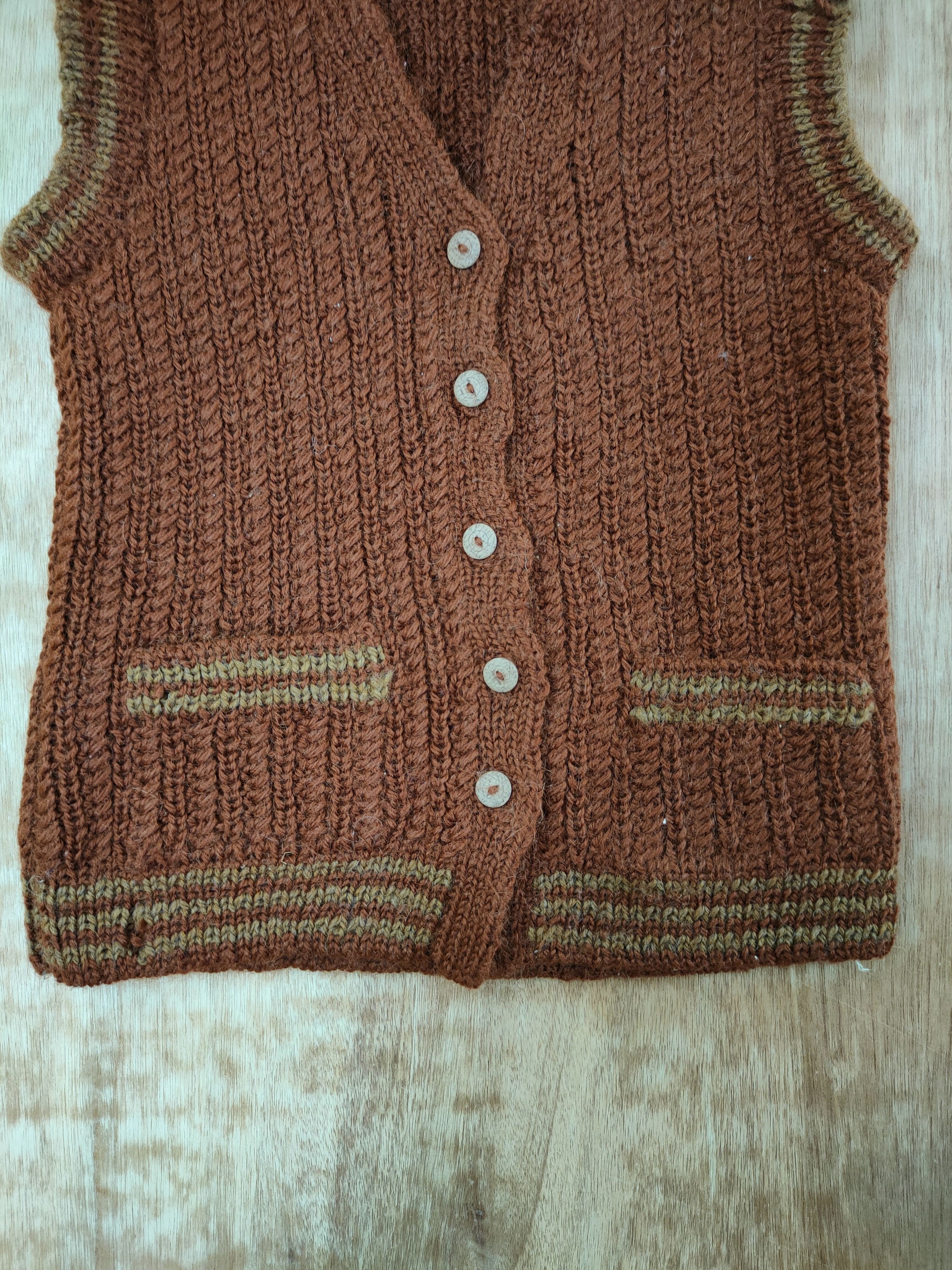 Handmade Handmade vintage knitwear vest sleeve less brown #46-567 Size XS / US 0-2 / IT 36-38 - 2 Thumbnail