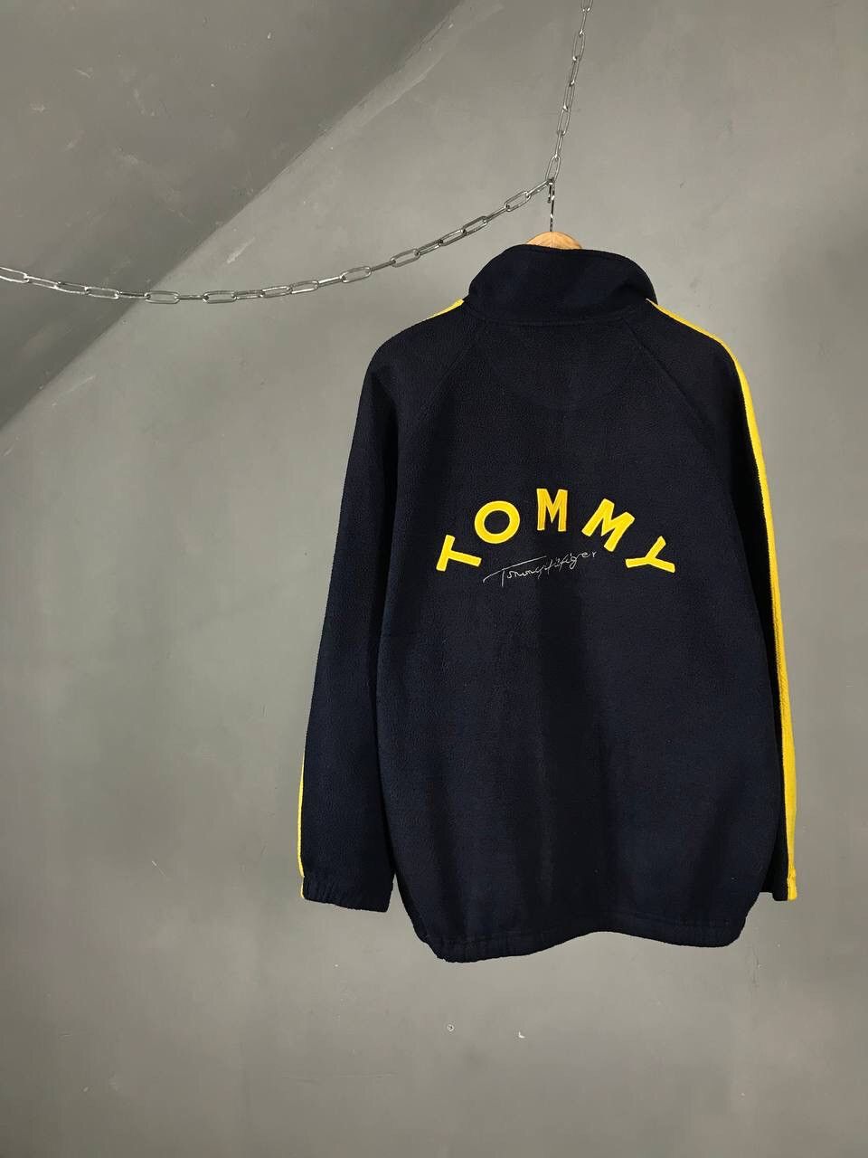 Tommy Hilfiger Tommy Hilfiger Luxury Streetwear Fleece Sweatshirt Size US XL / EU 56 / 4 - 9 Thumbnail