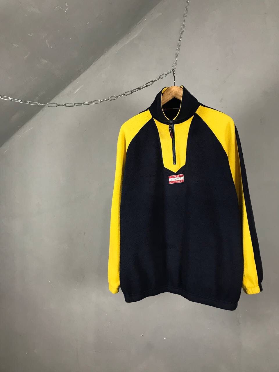 Tommy Hilfiger Tommy Hilfiger Luxury Streetwear Fleece Sweatshirt Size US XL / EU 56 / 4 - 1 Thumbnail