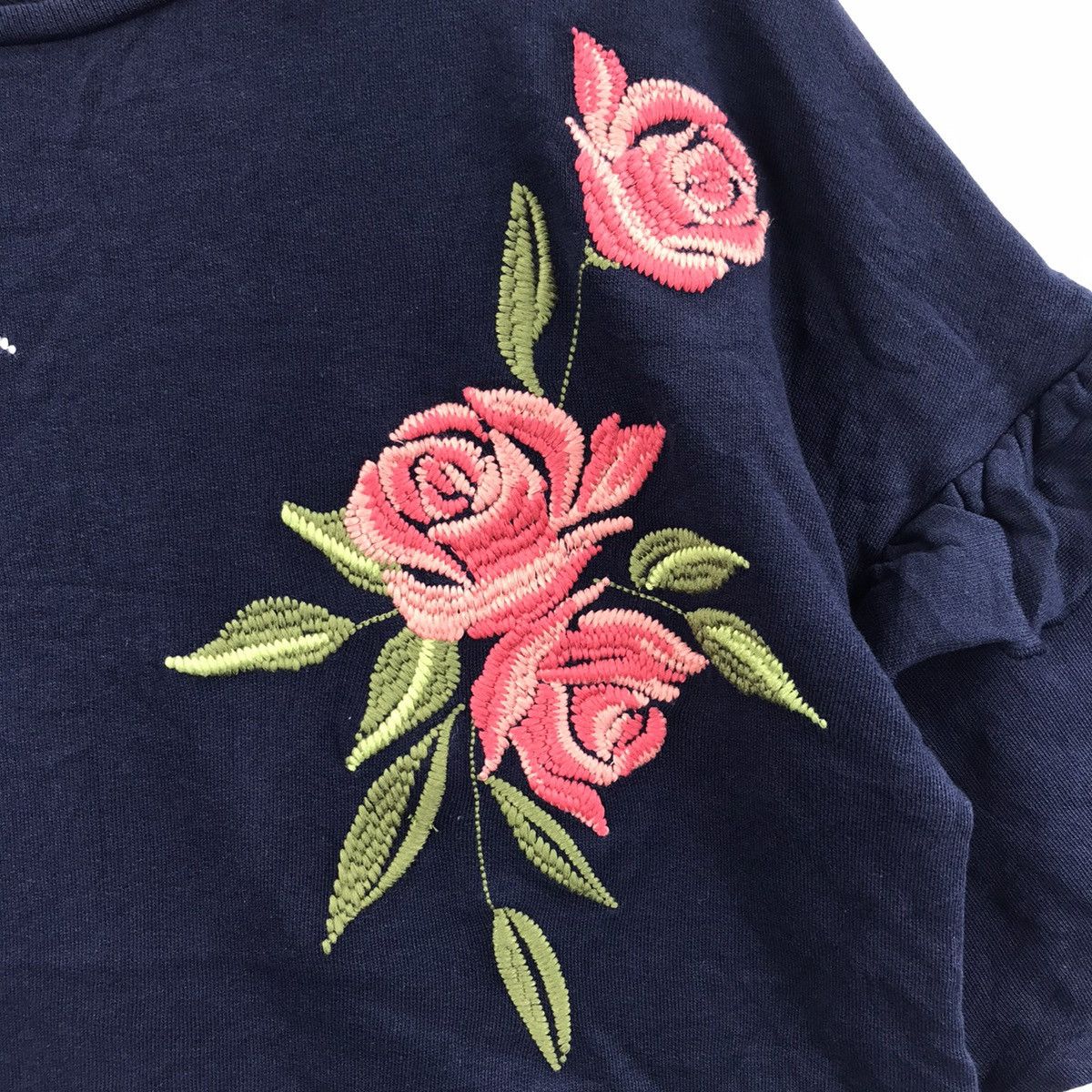 United Colors Of Benetton BENETTON F1 Formula One Love Flower Embroidered Crop Top Size US L / EU 52-54 / 3 - 4 Thumbnail