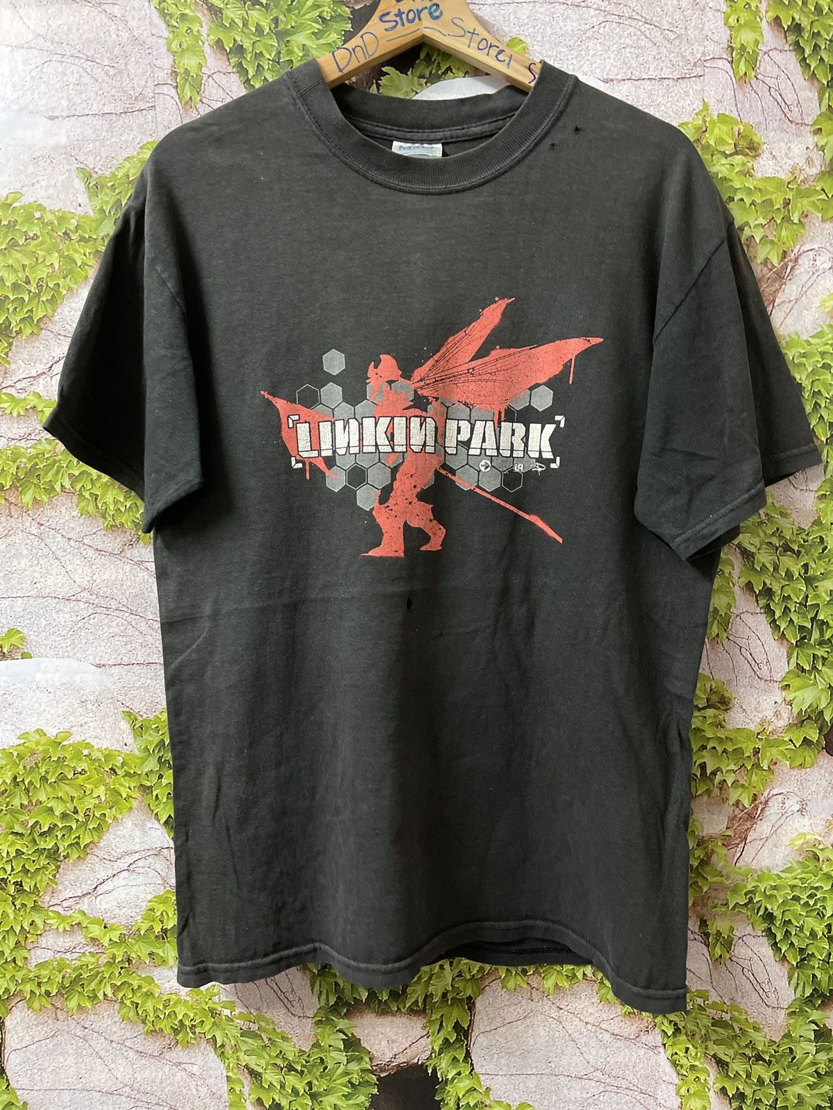 Band Tees VINTAGE Y2K DISTRESSED LINKIN PARK TEE VERY RARE Size US M / EU 48-50 / 2 - 1 Thumbnail