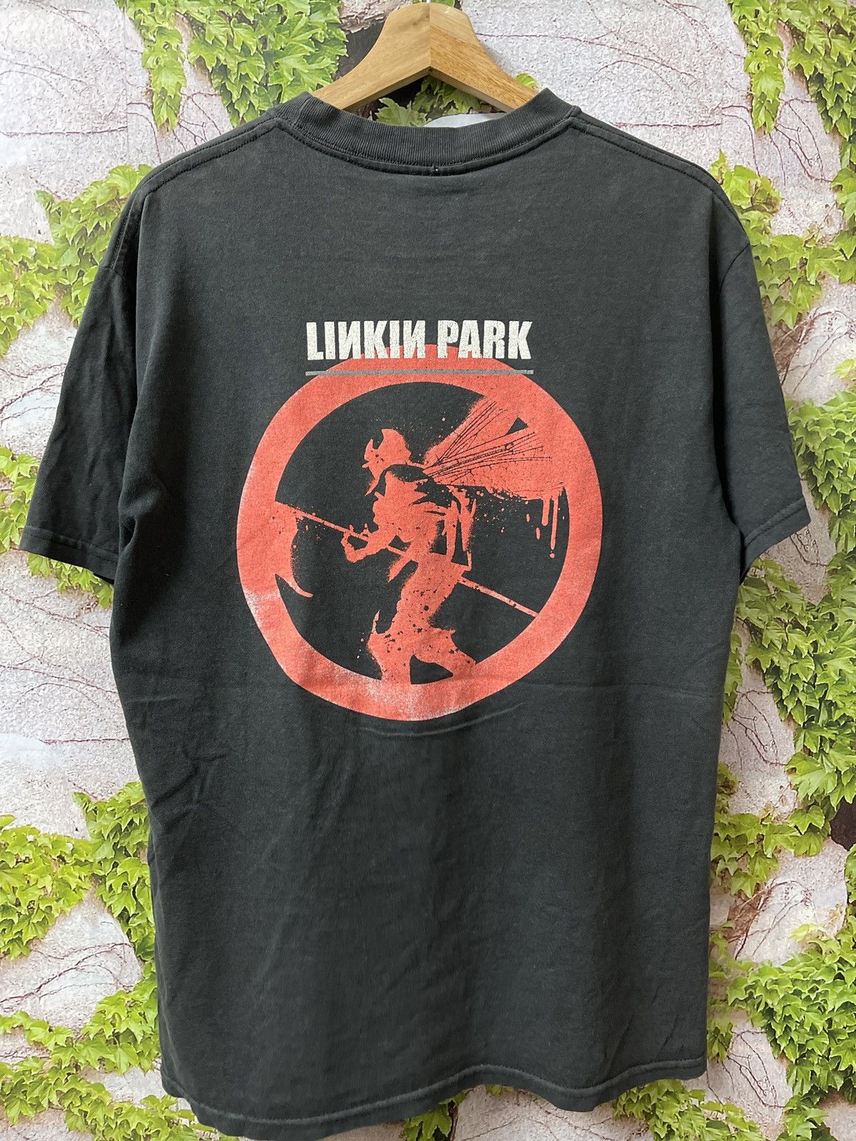 Band Tees VINTAGE Y2K DISTRESSED LINKIN PARK TEE VERY RARE Size US M / EU 48-50 / 2 - 3 Thumbnail