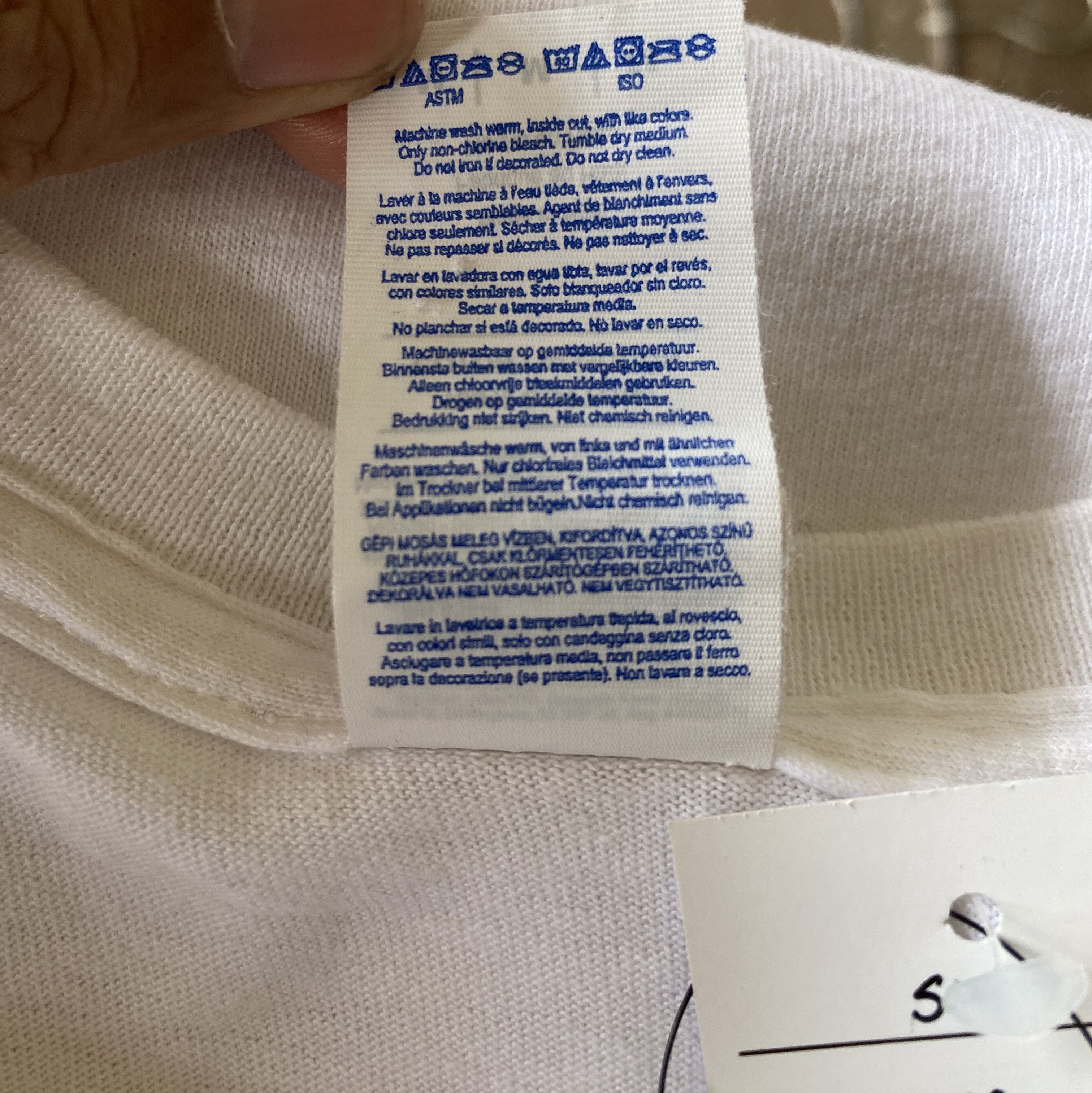 Gildan 'FLIGHT CLUB' VERY COOL SNEAKER PRINTED T SHIRT Size US M / EU 48-50 / 2 - 8 Thumbnail