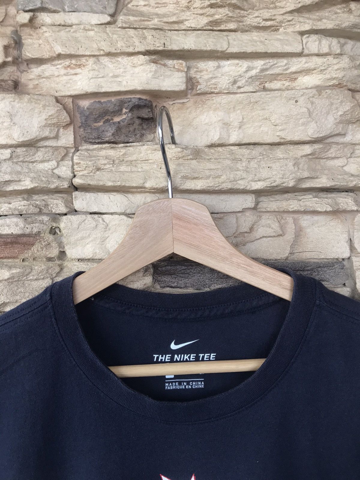 Nike Nike Swoosh Box Shoes Logo Tee Size US S / EU 44-46 / 1 - 2 Thumbnail