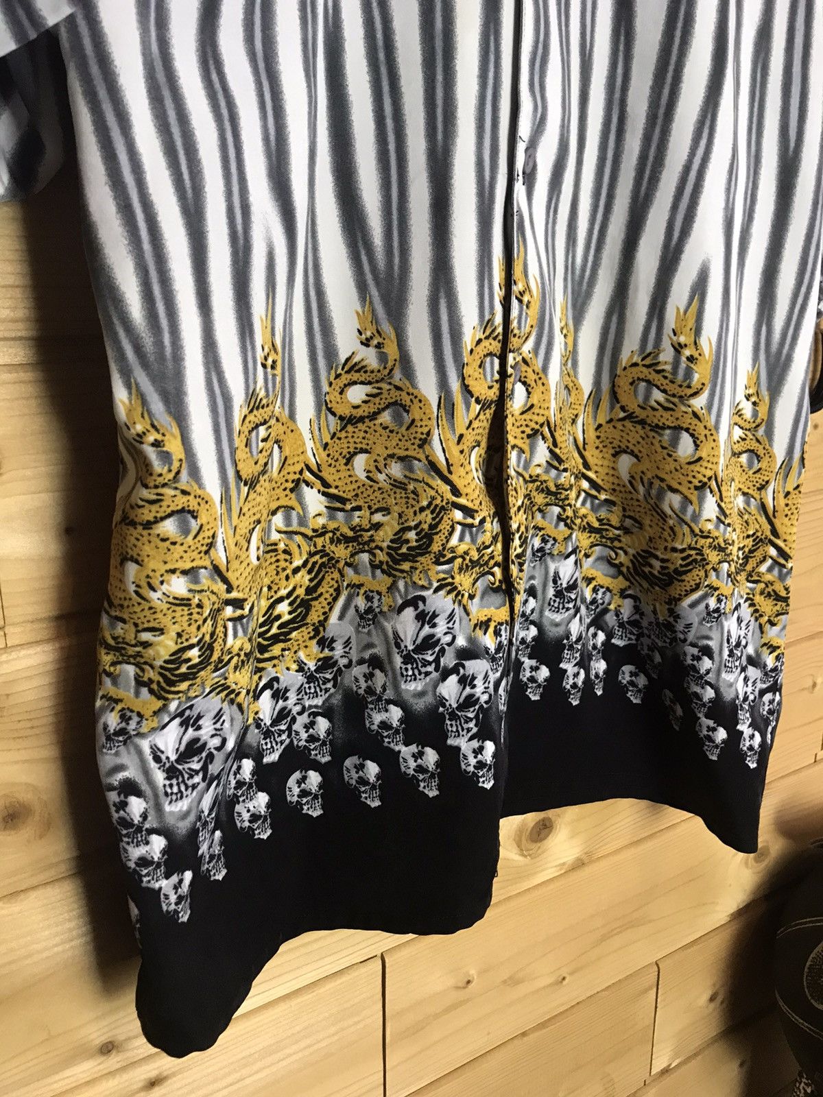 Vintage Vintage Dragons skulls shirt Size US L / EU 52-54 / 3 - 3 Thumbnail