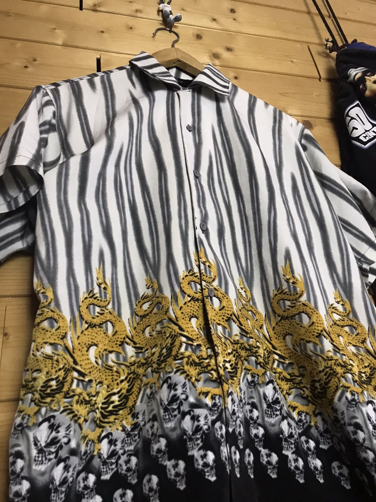 Vintage Vintage Dragons skulls shirt Size US L / EU 52-54 / 3 - 1 Thumbnail