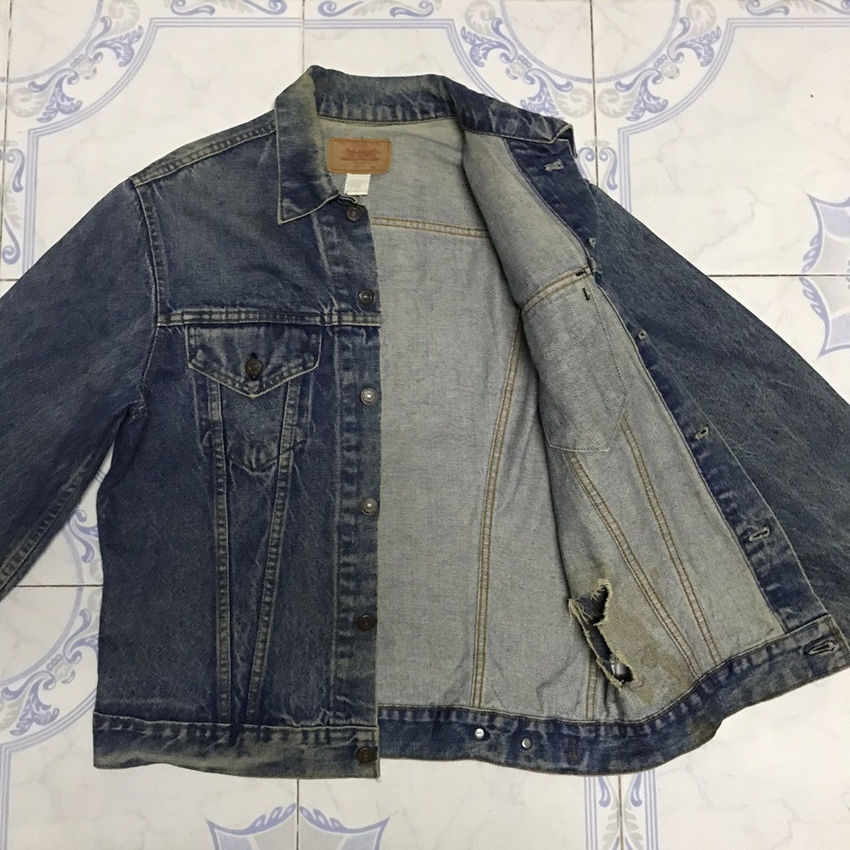 Levi's Vtg Distress Levis Type III Trucker Denim Jacket Button No52 Size US L / EU 52-54 / 3 - 17 Thumbnail