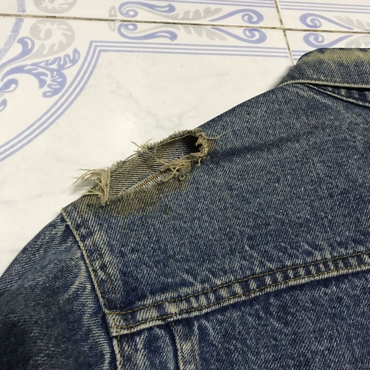 Levi's Vtg Distress Levis Type III Trucker Denim Jacket Button No52 Size US L / EU 52-54 / 3 - 13 Thumbnail
