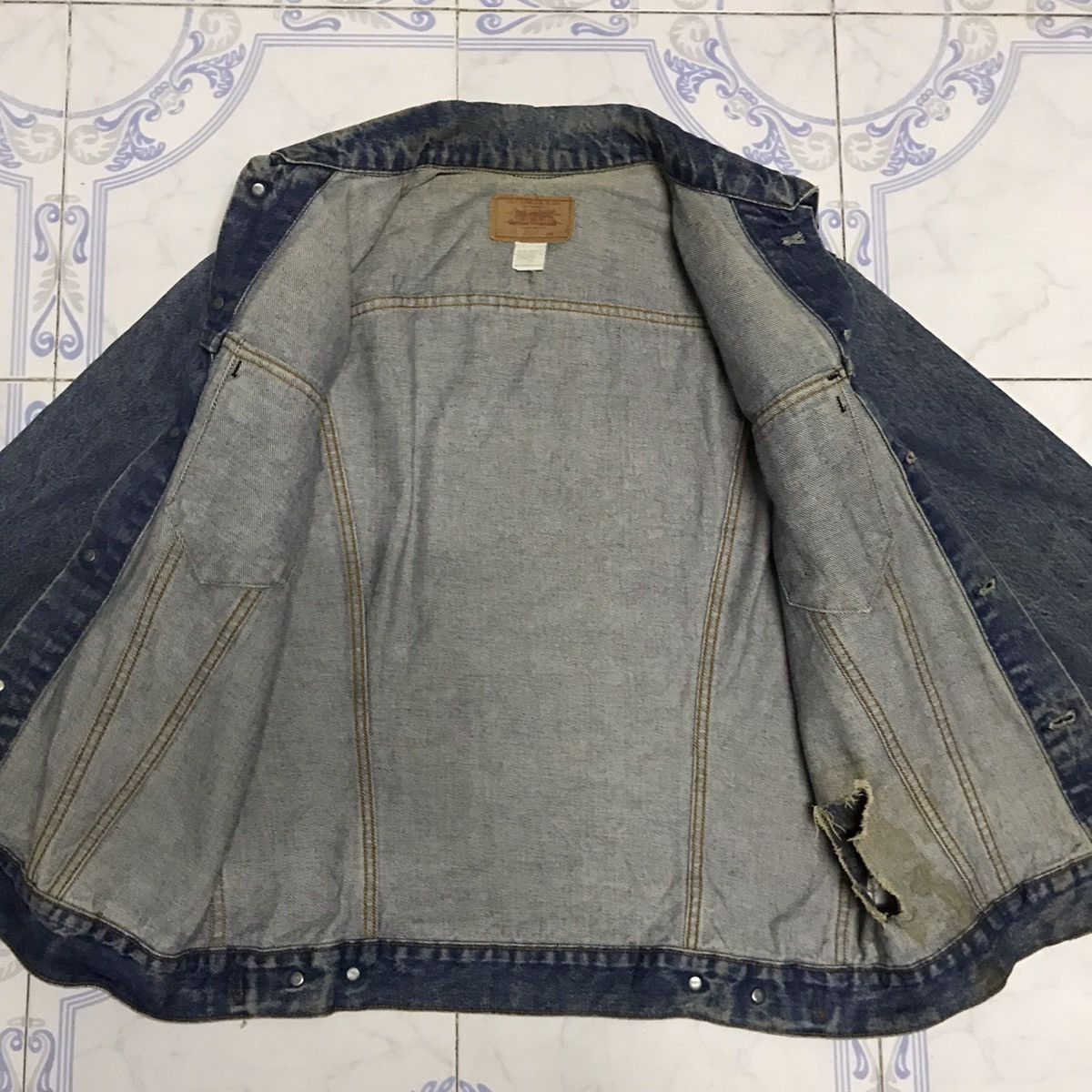 Levi's Vtg Distress Levis Type III Trucker Denim Jacket Button No52 Size US L / EU 52-54 / 3 - 18 Thumbnail