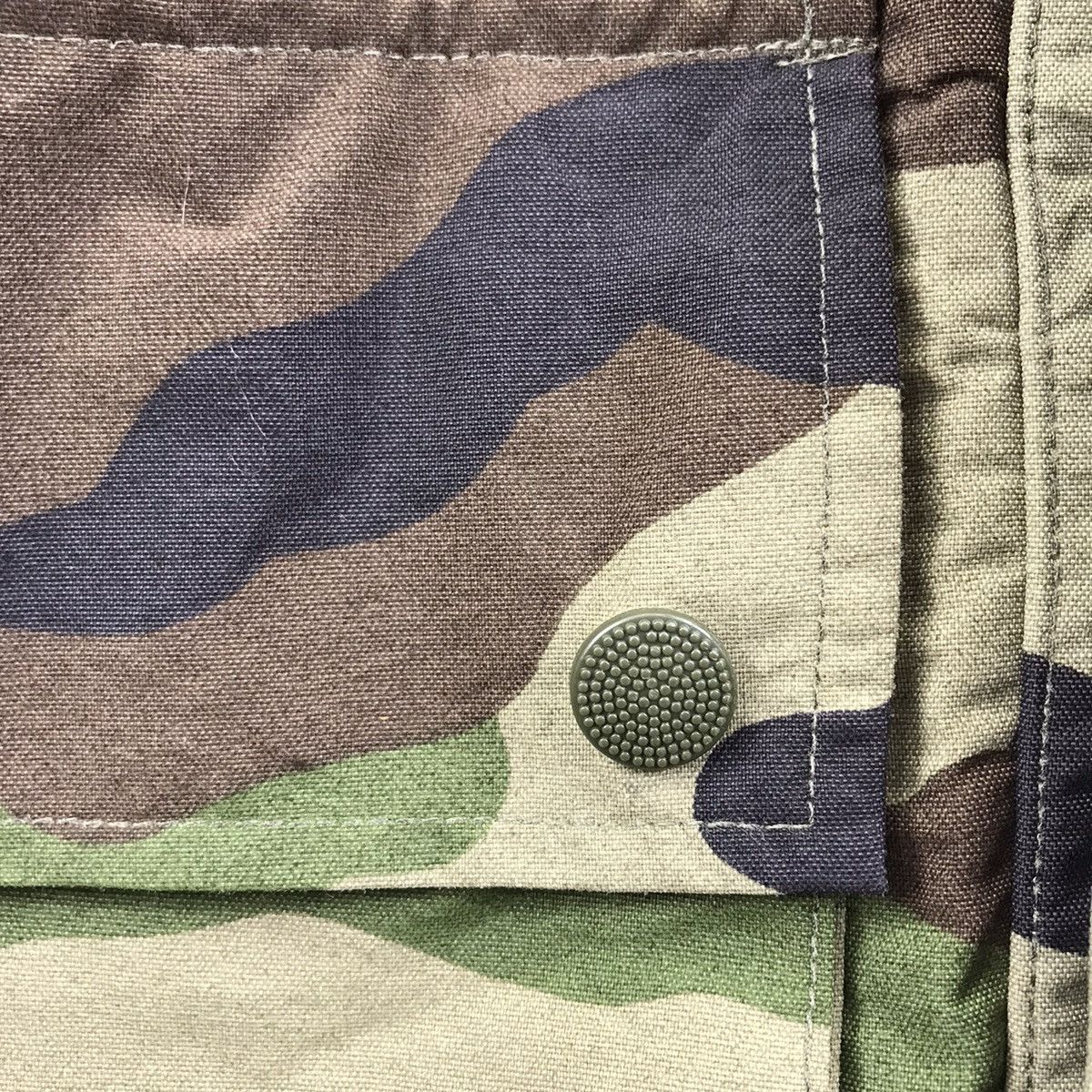 Vintage Vintage US ARMY MILITARY Camouflage Hooded Jacket Size US L / EU 52-54 / 3 - 3 Thumbnail
