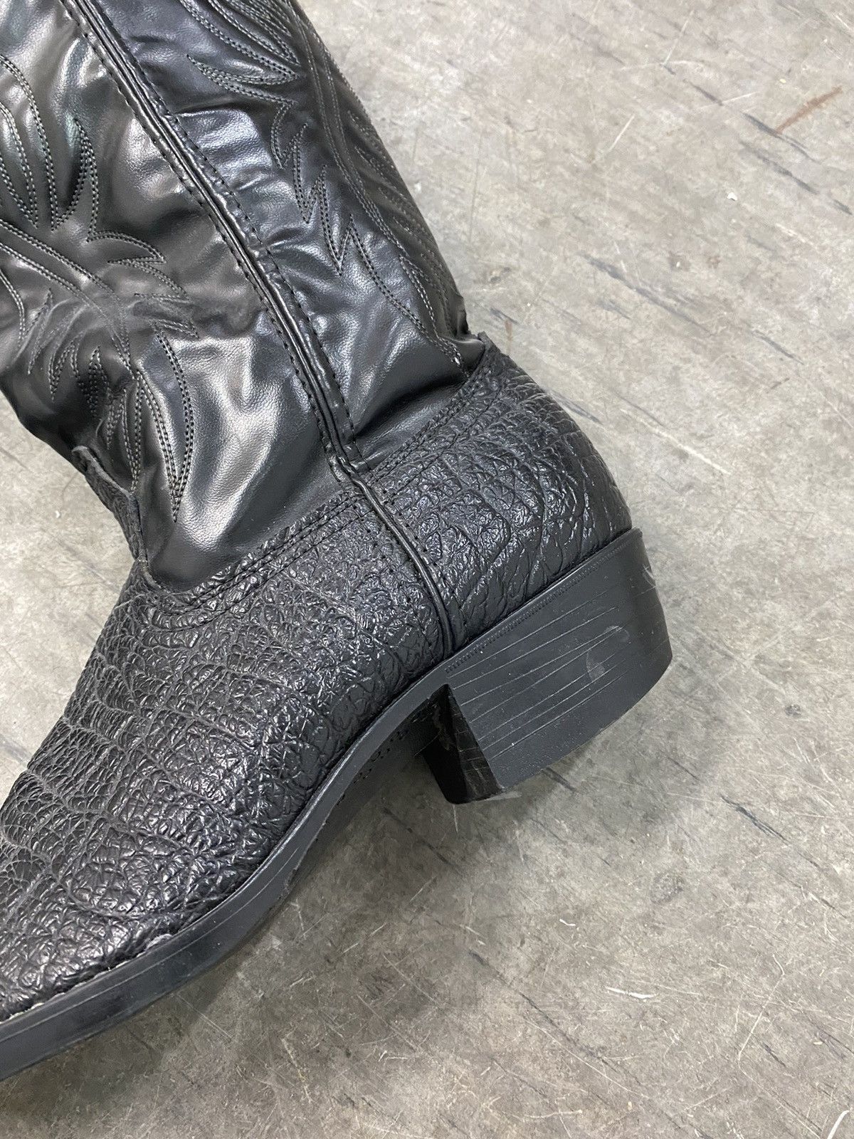 Leather × Vintage 🚨SICK Vintage Cowboy Boots Black Stitched Embroidered Size US 9 / EU 42 - 4 Thumbnail