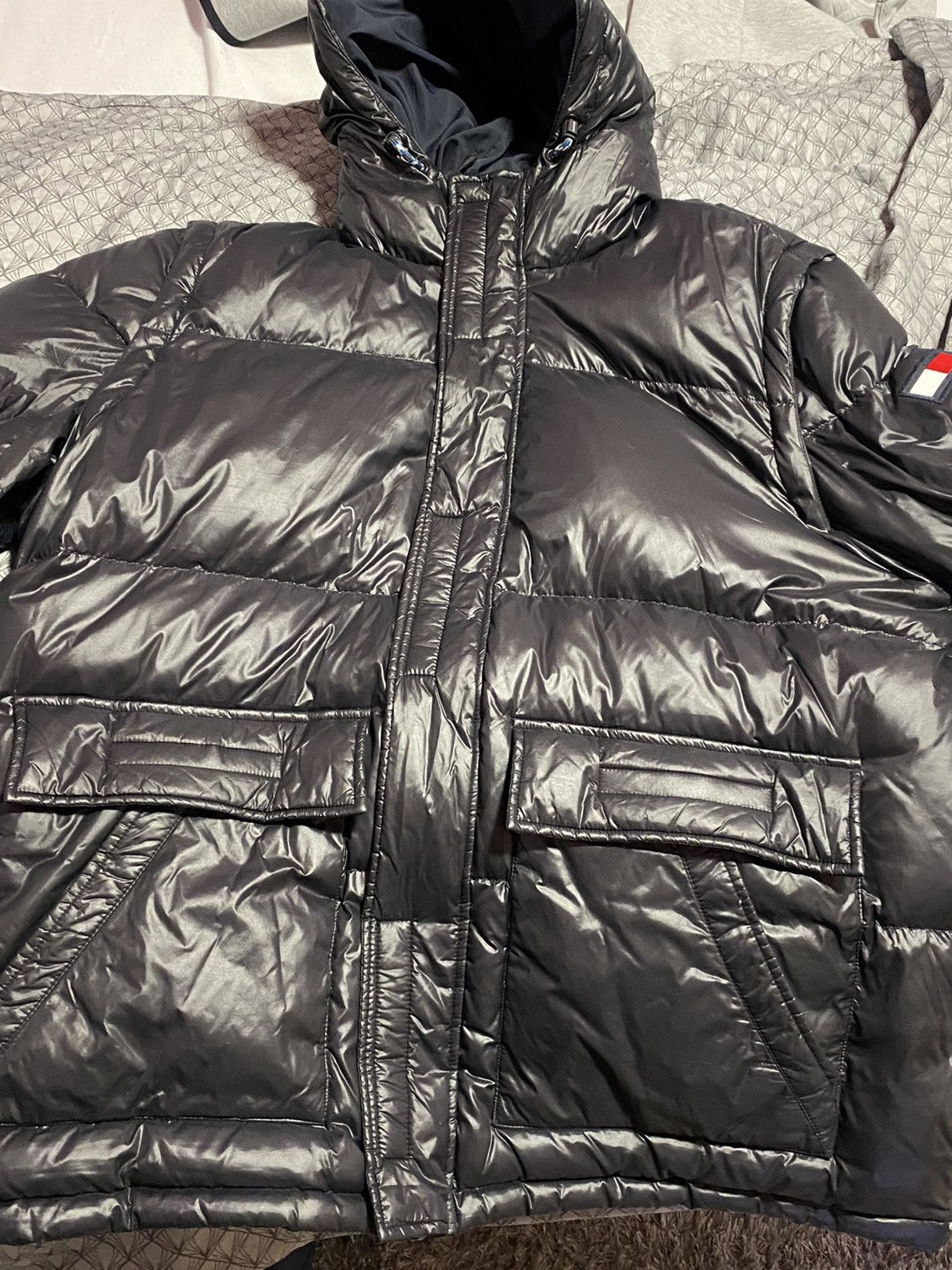Tommy hilfiger black puffer jacket // vest
