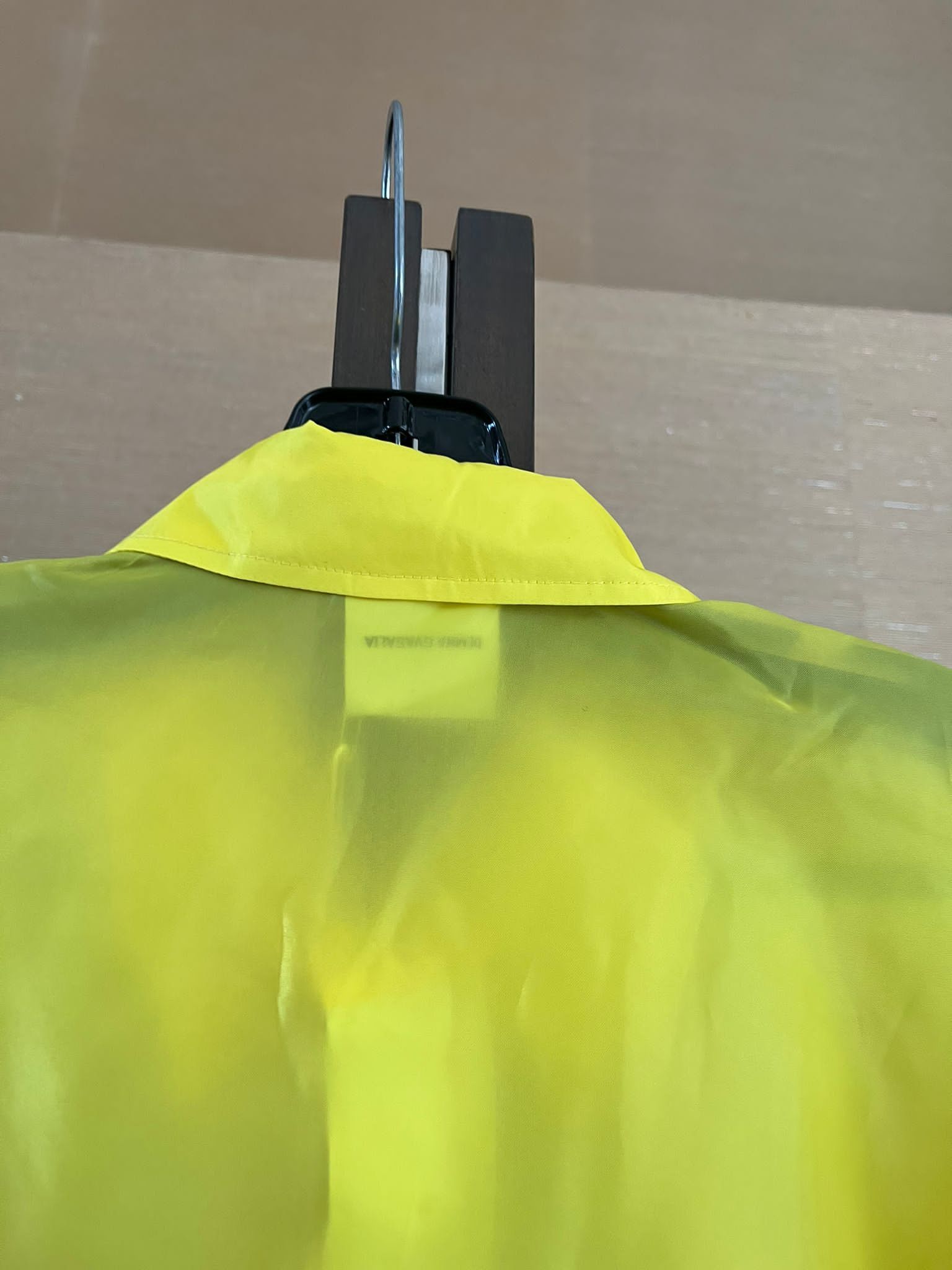 Vetements Oversized Viscose Tread Me Button Up in Highlighter Yellow Size US XS / EU 42 / 0 - 8 Thumbnail