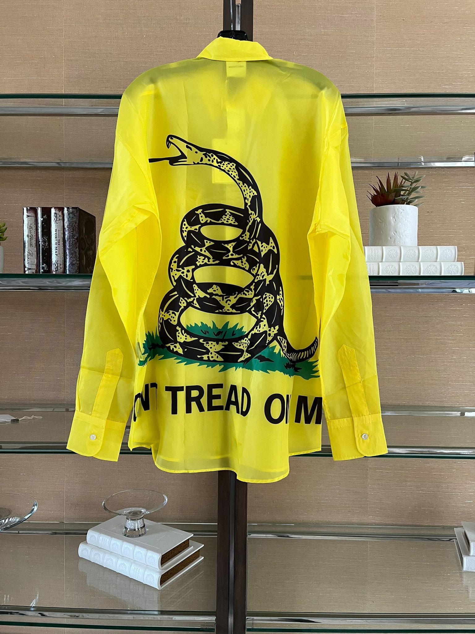 Vetements Oversized Viscose Tread Me Button Up in Highlighter Yellow Size US XS / EU 42 / 0 - 1 Thumbnail