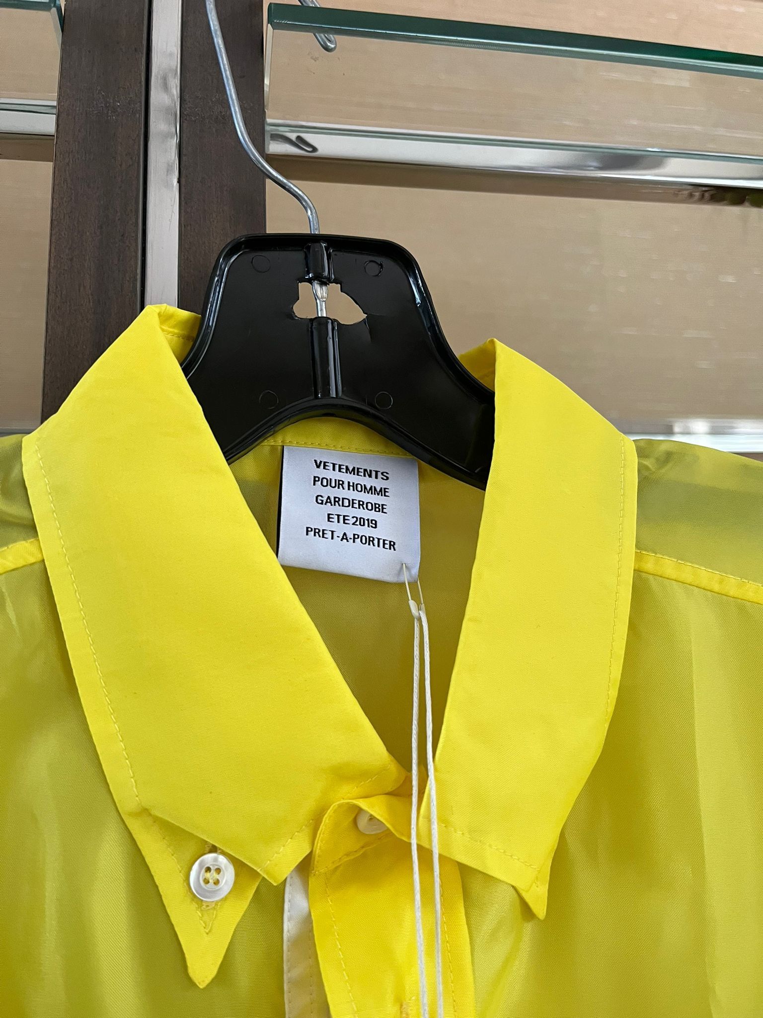 Vetements Oversized Viscose Tread Me Button Up in Highlighter Yellow Size US XS / EU 42 / 0 - 10 Thumbnail