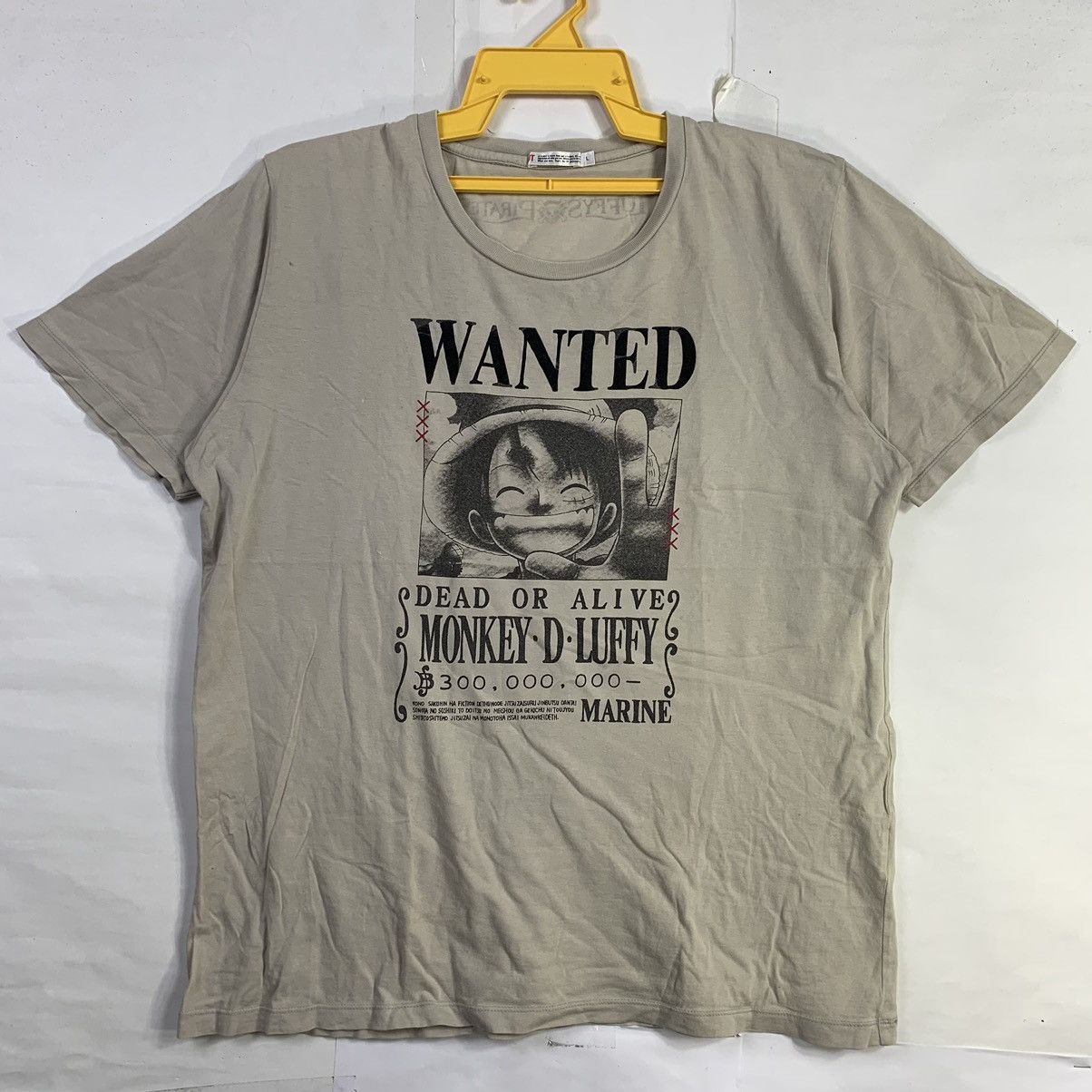 Rare‼️ Vintage Tshirt Uniqlo One Piece Wanted Monkey D Luffy
