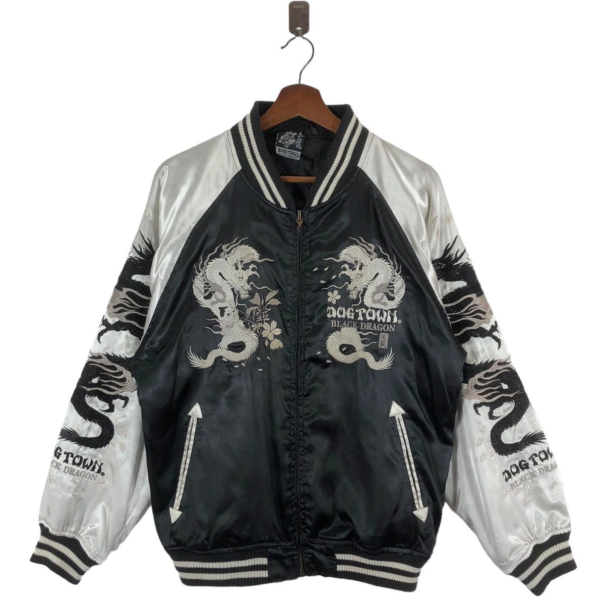 Dogtown VINTAGE SUKAJAN DOG TOWN BLACK DRAGON SOUVENIR SATIN JACKET Size US L / EU 52-54 / 3 - 3 Thumbnail
