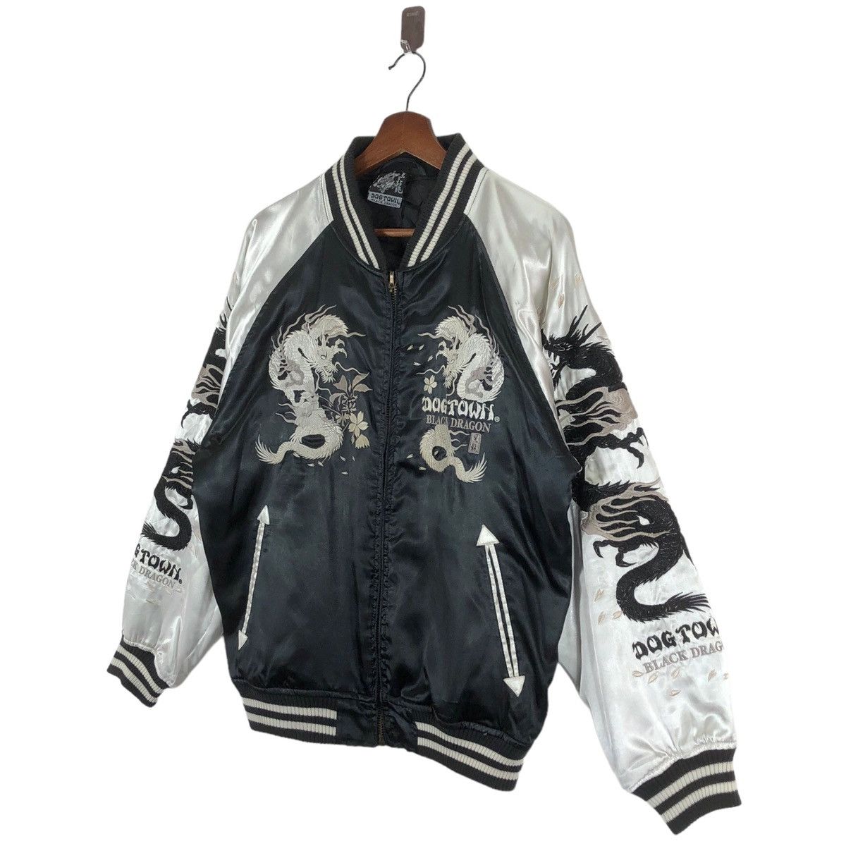 Dogtown VINTAGE SUKAJAN DOG TOWN BLACK DRAGON SOUVENIR SATIN JACKET Size US L / EU 52-54 / 3 - 4 Thumbnail