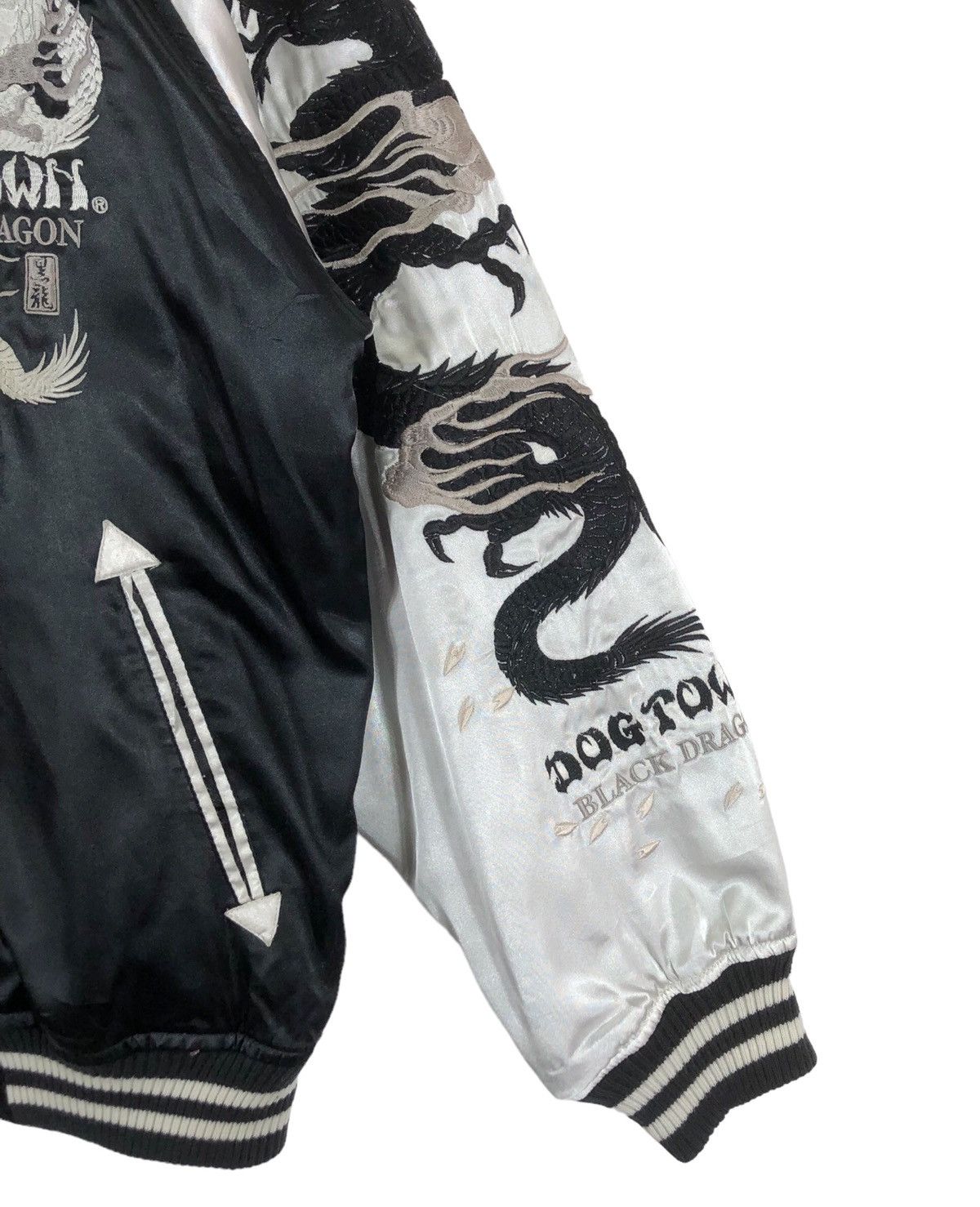 Dogtown VINTAGE SUKAJAN DOG TOWN BLACK DRAGON SOUVENIR SATIN JACKET Size US L / EU 52-54 / 3 - 9 Thumbnail