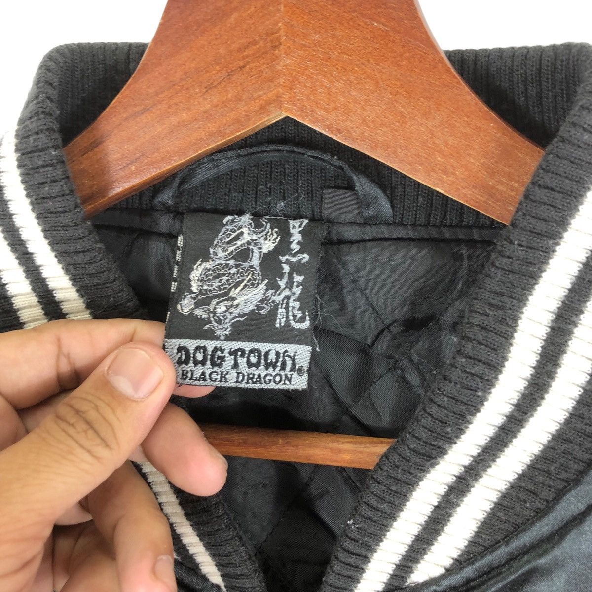 Dogtown VINTAGE SUKAJAN DOG TOWN BLACK DRAGON SOUVENIR SATIN JACKET Size US L / EU 52-54 / 3 - 11 Thumbnail