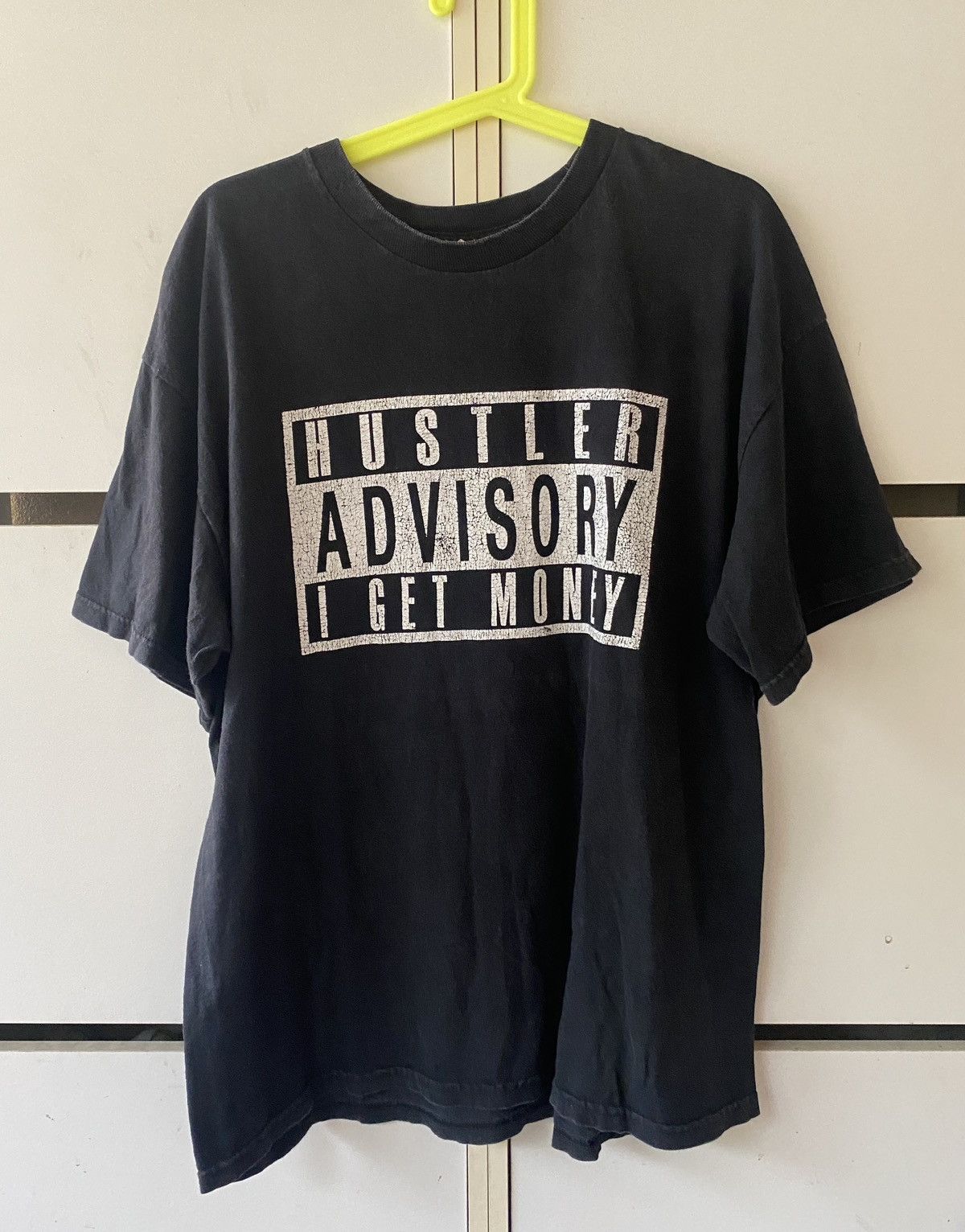 Vintage VINTAGE Y2K HUSTLER ADVISORY I GET MONEY T SHIRT Size US XL / EU 56 / 4 - 1 Thumbnail