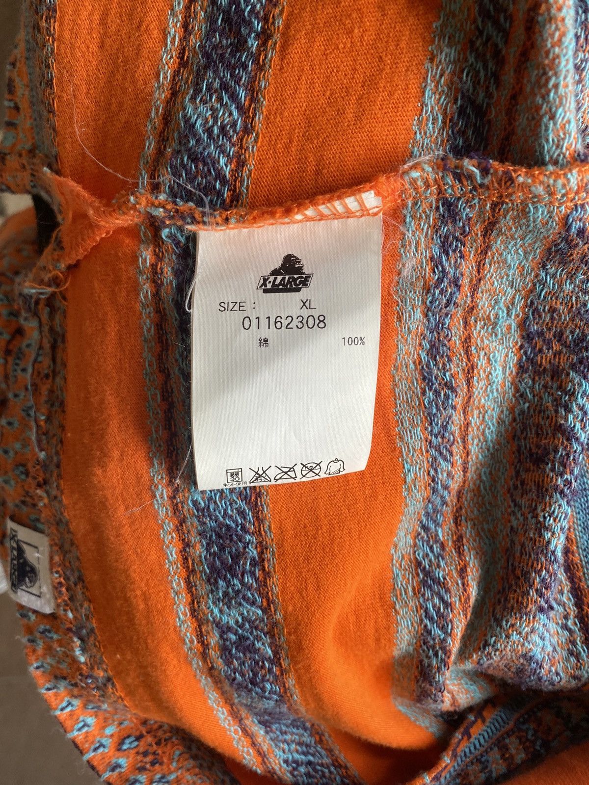 Xlarge NAVAJO INSPIRED X LARGE T SHIRT Size US XL / EU 56 / 4 - 8 Thumbnail