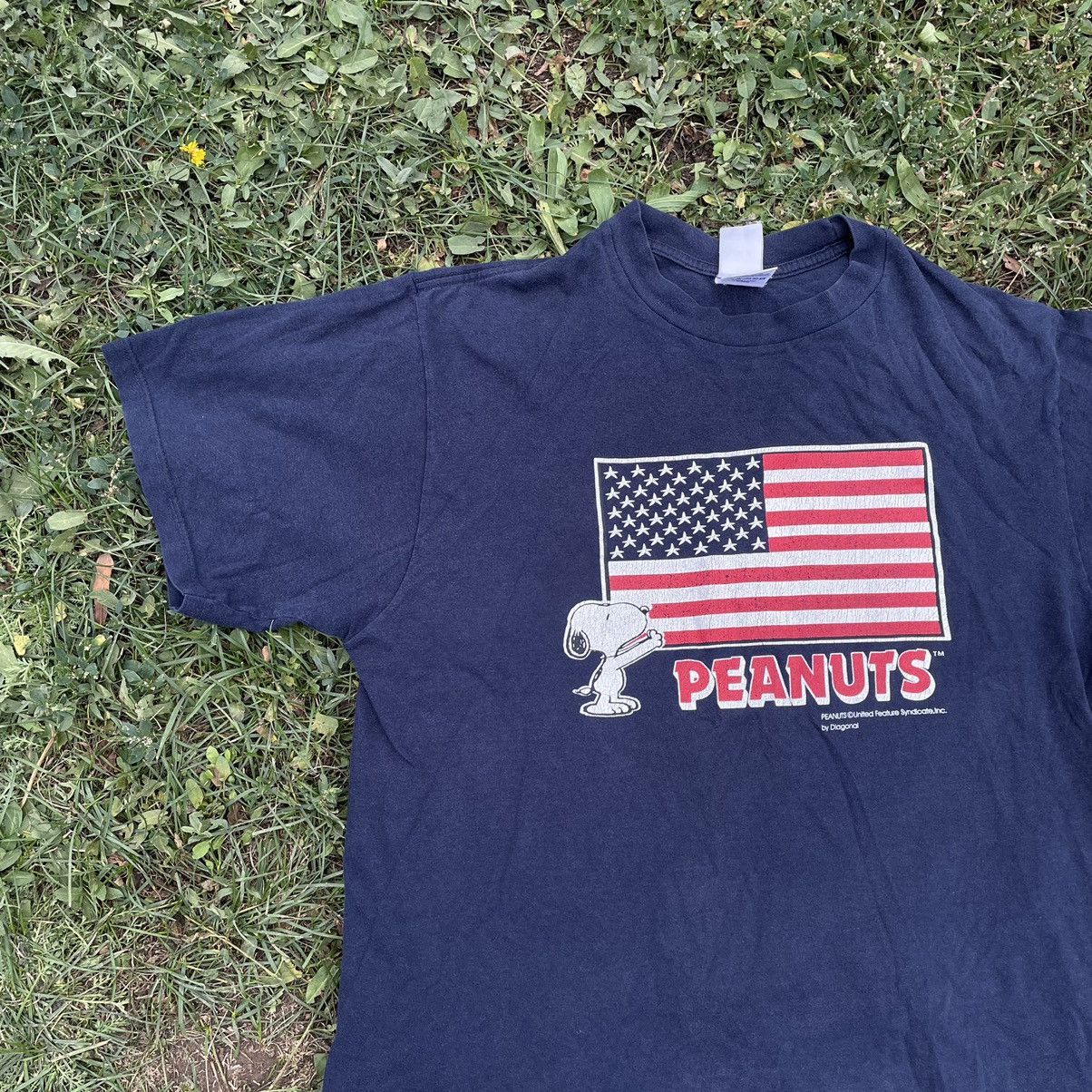 Vintage Vintage Y2K Peanuts Graphic Tee Sun Faded Americana Slim L Size US L / EU 52-54 / 3 - 3 Thumbnail