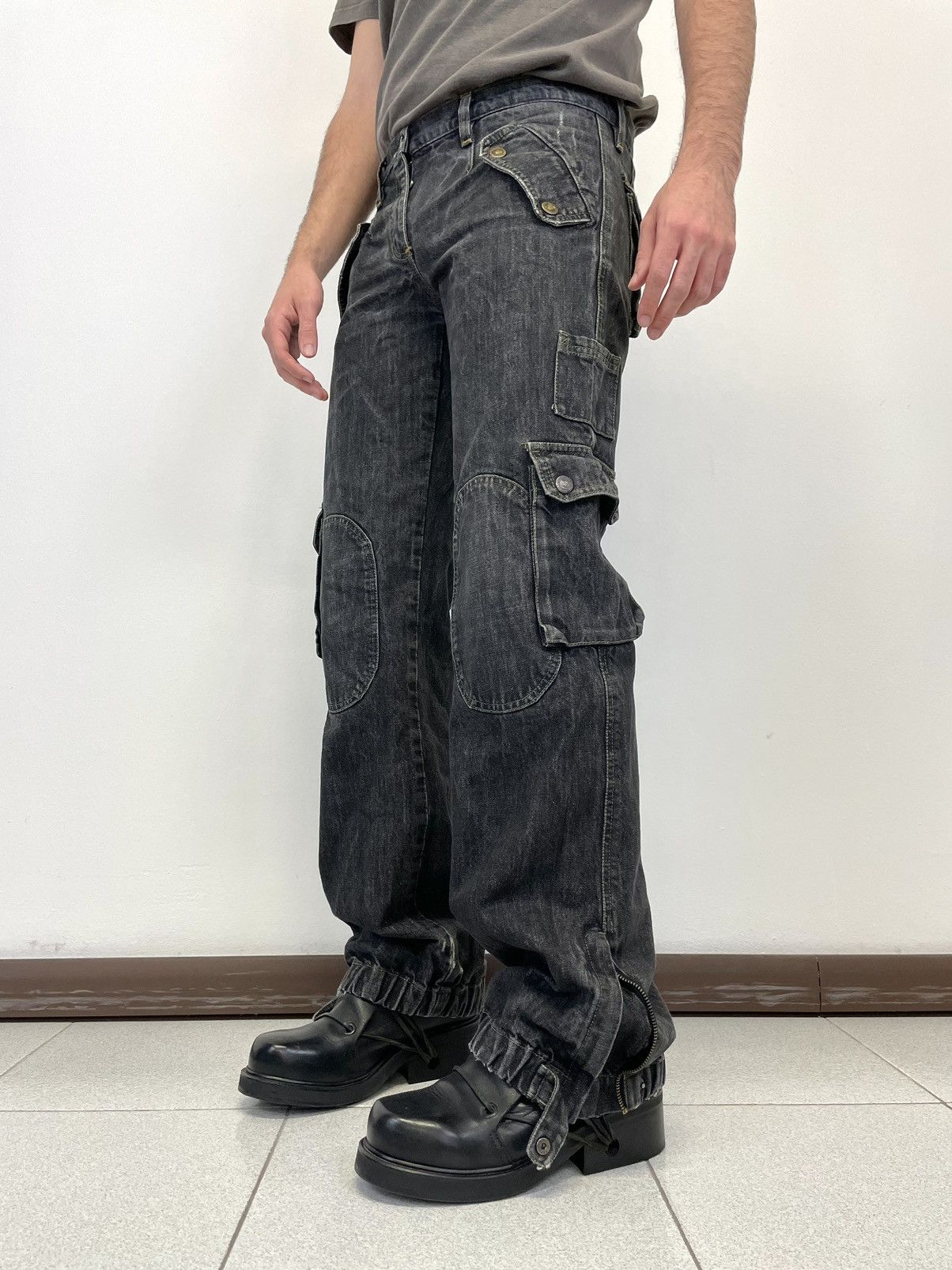 2000s heavy weight multi pockets cargo work pants archive