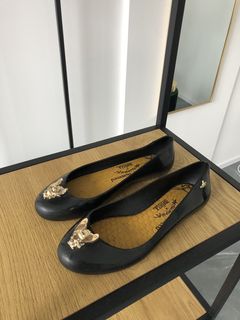 Bee vivienne clearance westwood shoes