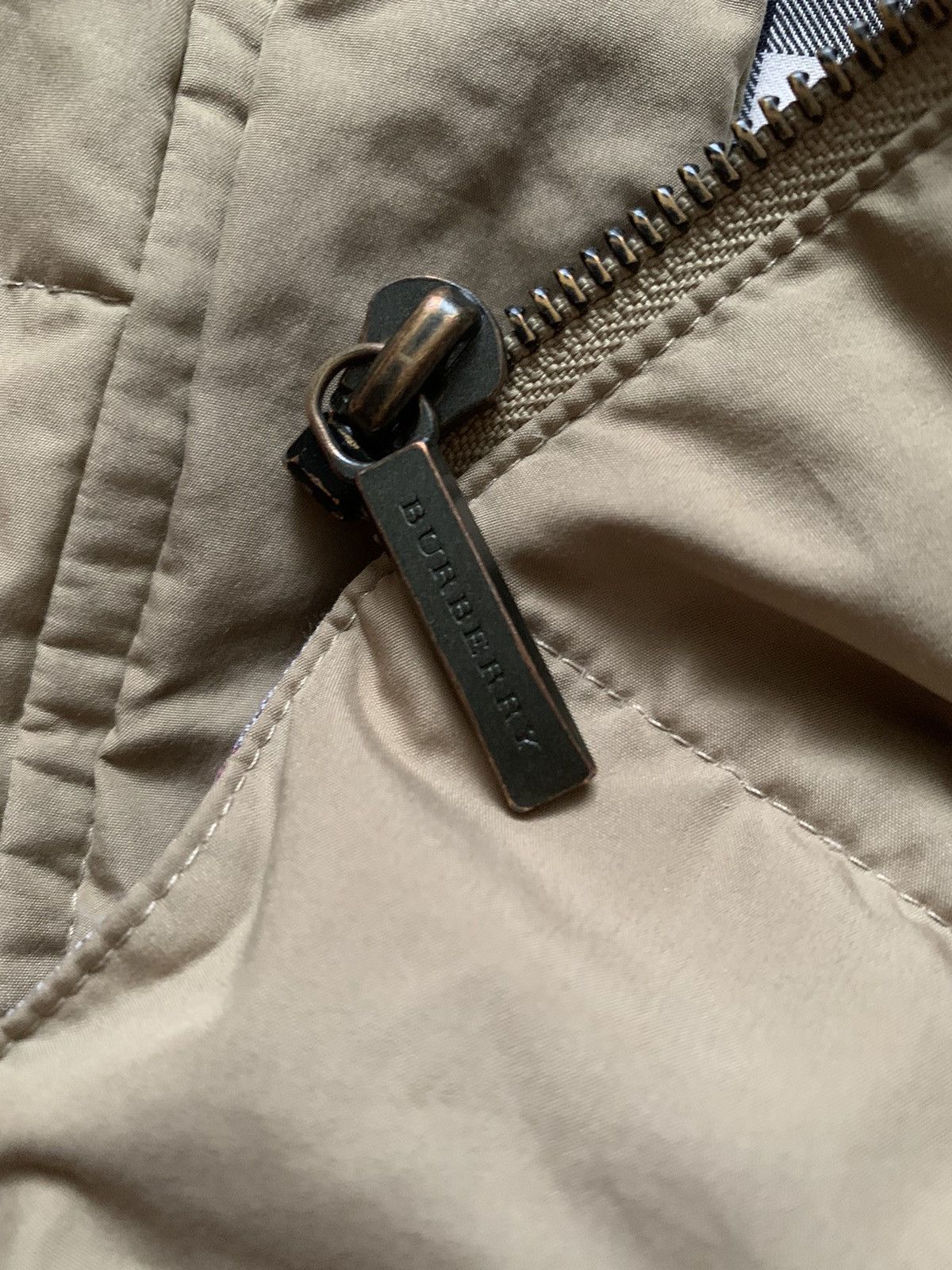 Burberry × Vintage Burberry L quilted coat light down jacket zip vintage casual Size L / US 10 / IT 46 - 11 Thumbnail