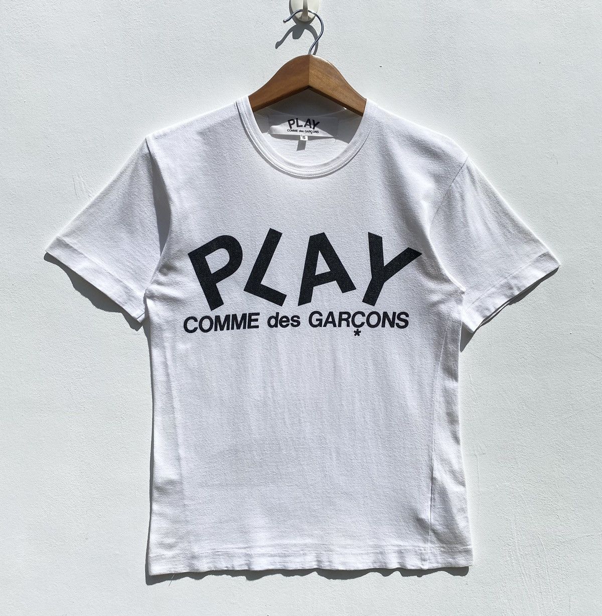 Comme des Garcons Comme Des Garçons Play Spellout CDG AD2005 Size US S / EU 44-46 / 1 - 1 Thumbnail